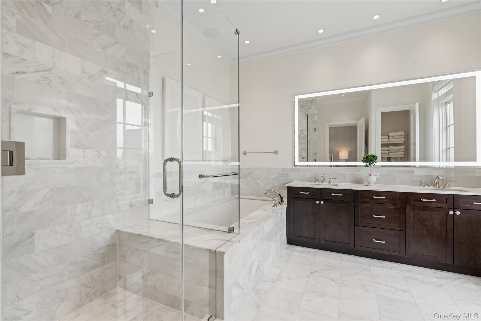 Condo Royal  Nassau County, NY 11040, MLS-905073-36