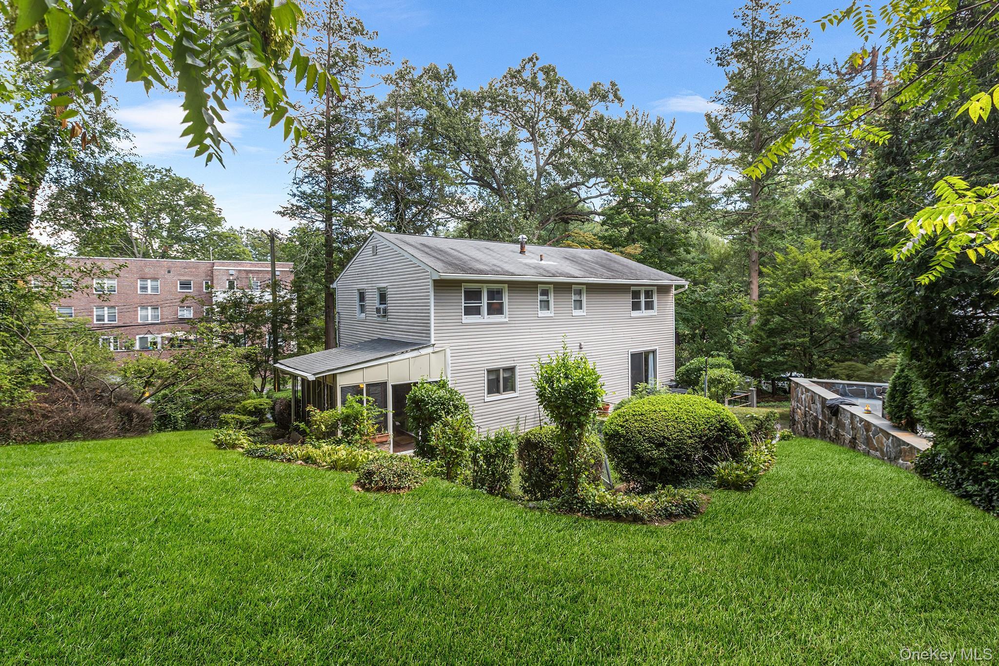 Single Family Rockledge  Westchester County, NY 10708, MLS-905078-22