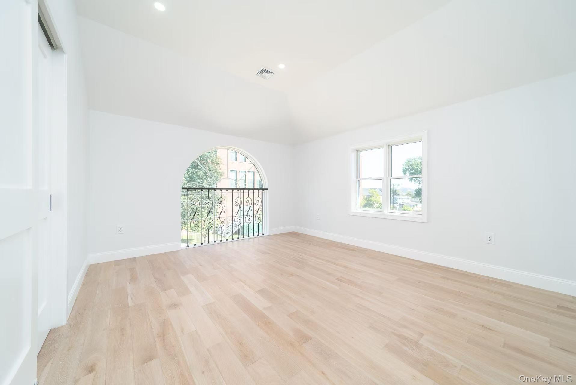 Single Family 128 Queens, NY 11356, MLS-905090-18