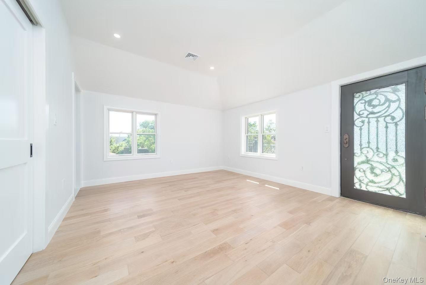 Single Family 128 Queens, NY 11356, MLS-905090-21