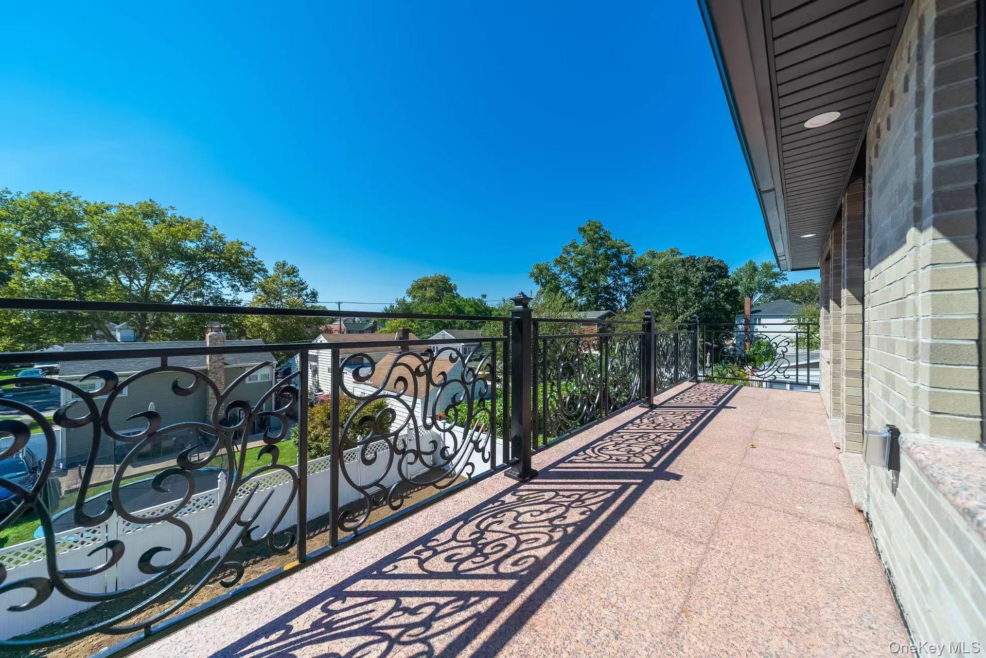 Single Family 128 Queens, NY 11356, MLS-905090-24