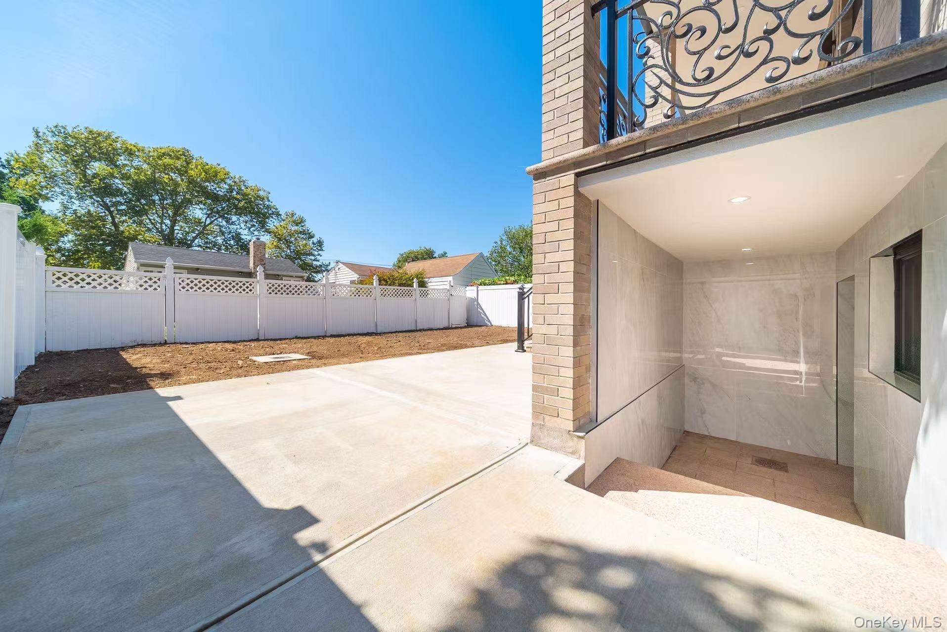 Single Family 128 Queens, NY 11356, MLS-905090-25