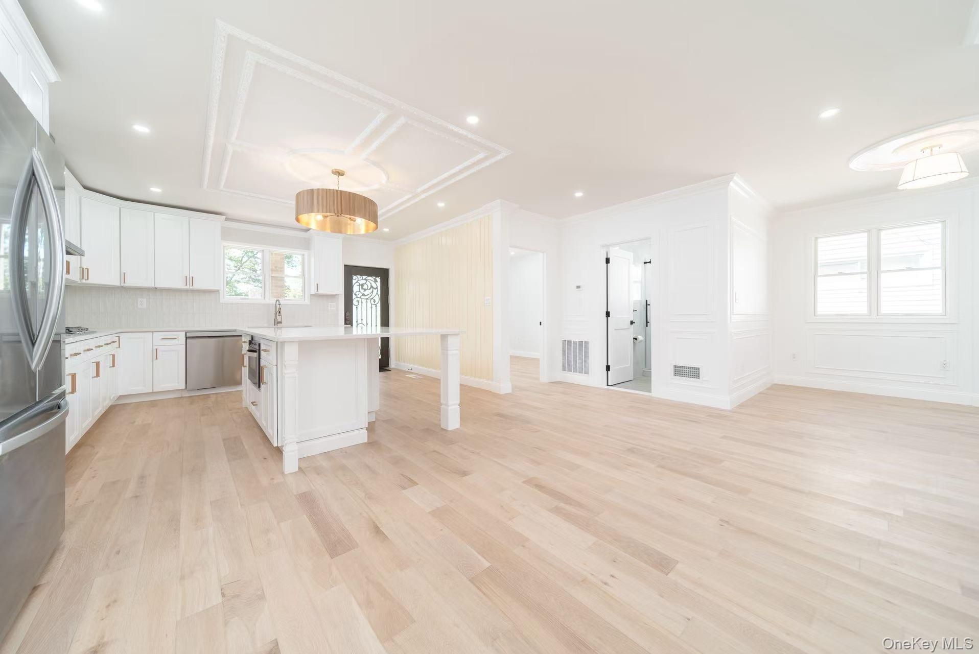 Single Family 128 Queens, NY 11356, MLS-905090-7