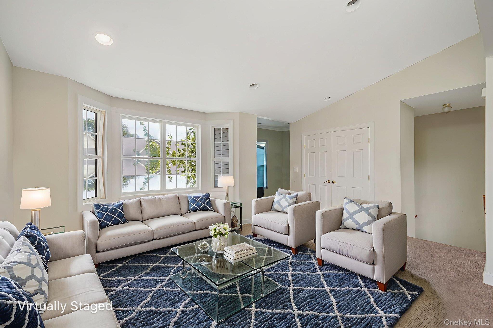 Condo Medea  Suffolk County, NY 11722, MLS-905094-3