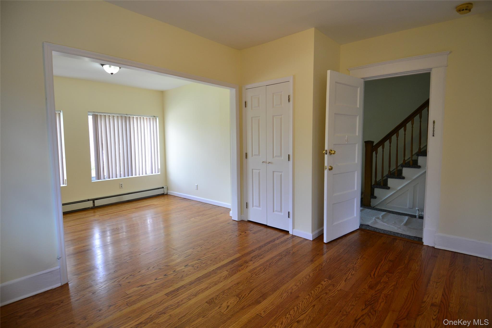 Single Family Glen  Westchester County, NY 10709, MLS-905095-10