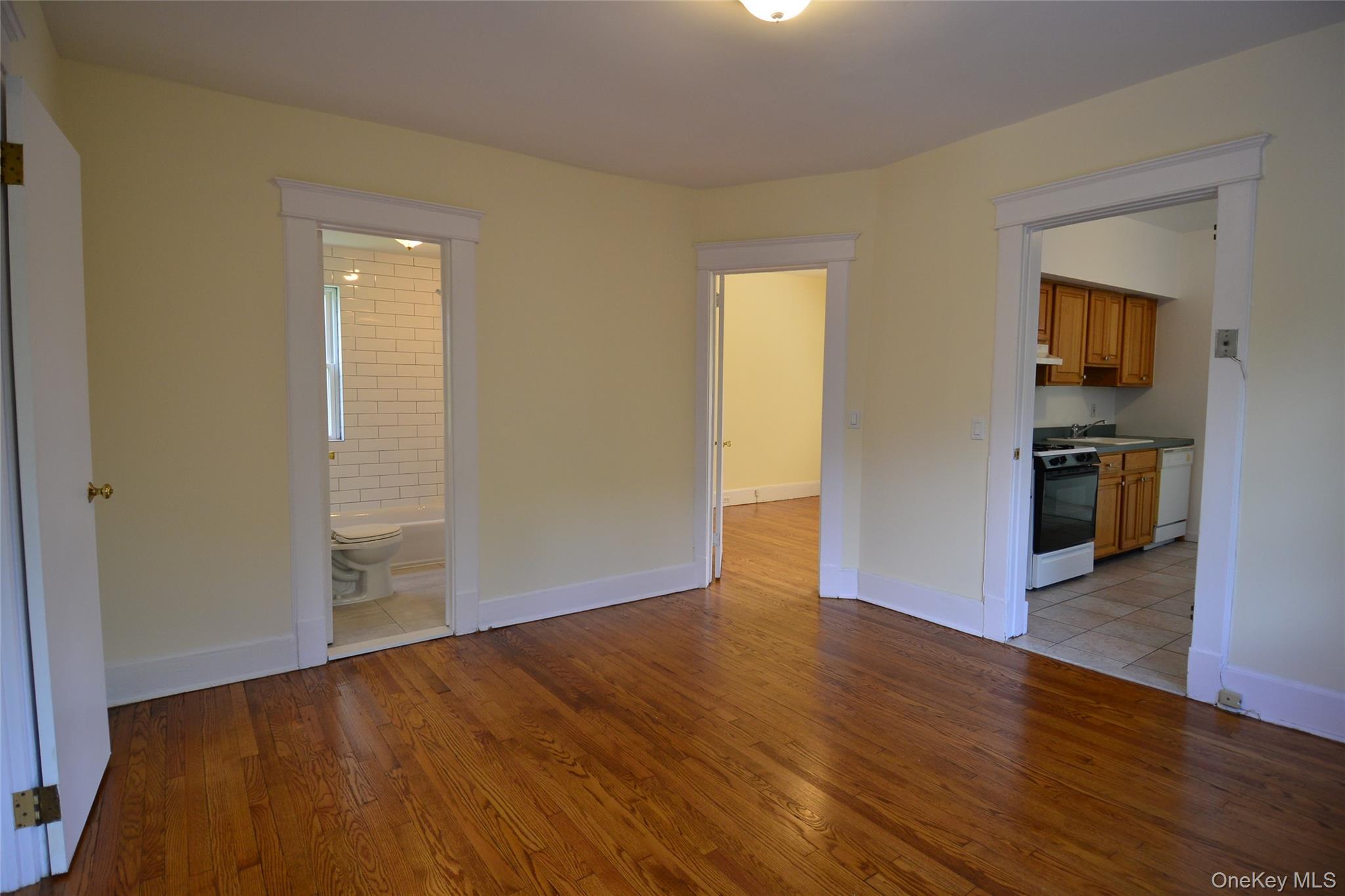 Single Family Glen  Westchester County, NY 10709, MLS-905095-11