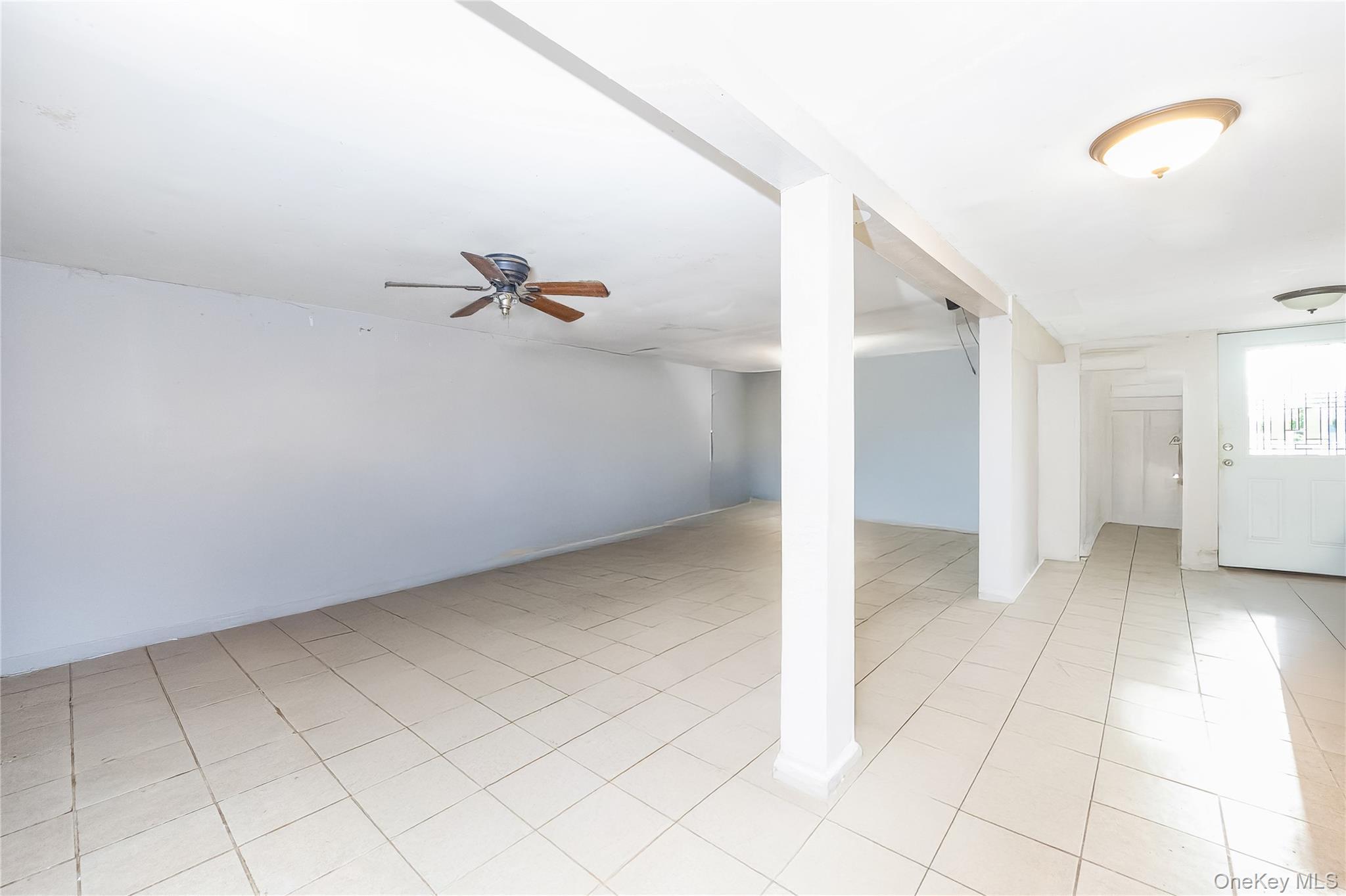 Single Family Hillside  Suffolk County, NY 11738, MLS-905102-17