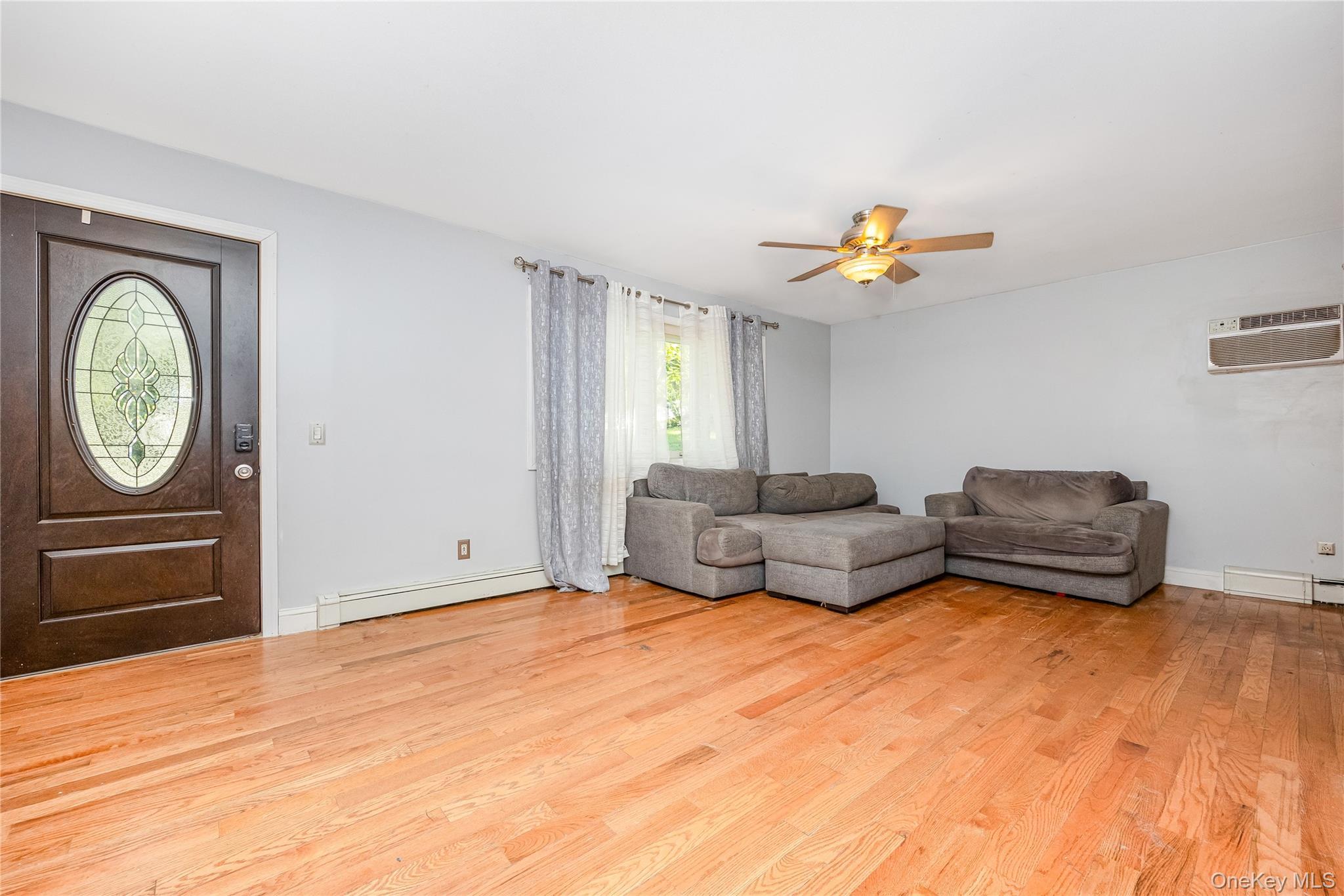 Single Family Hillside  Suffolk County, NY 11738, MLS-905102-8