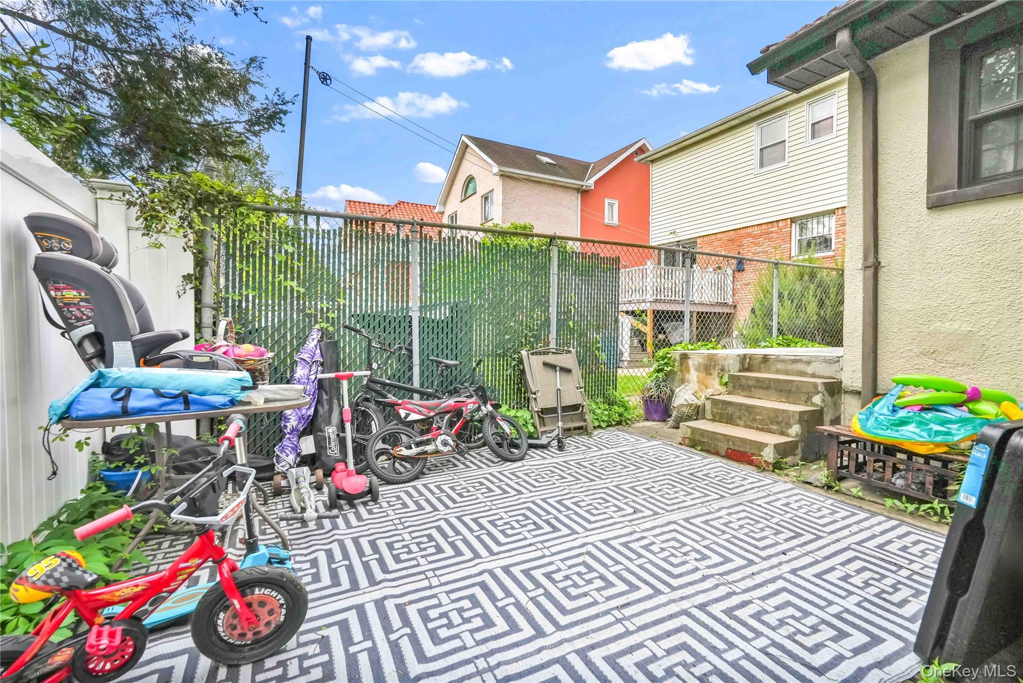 Single Family 12th  Queens, NY 11357, MLS-905114-22