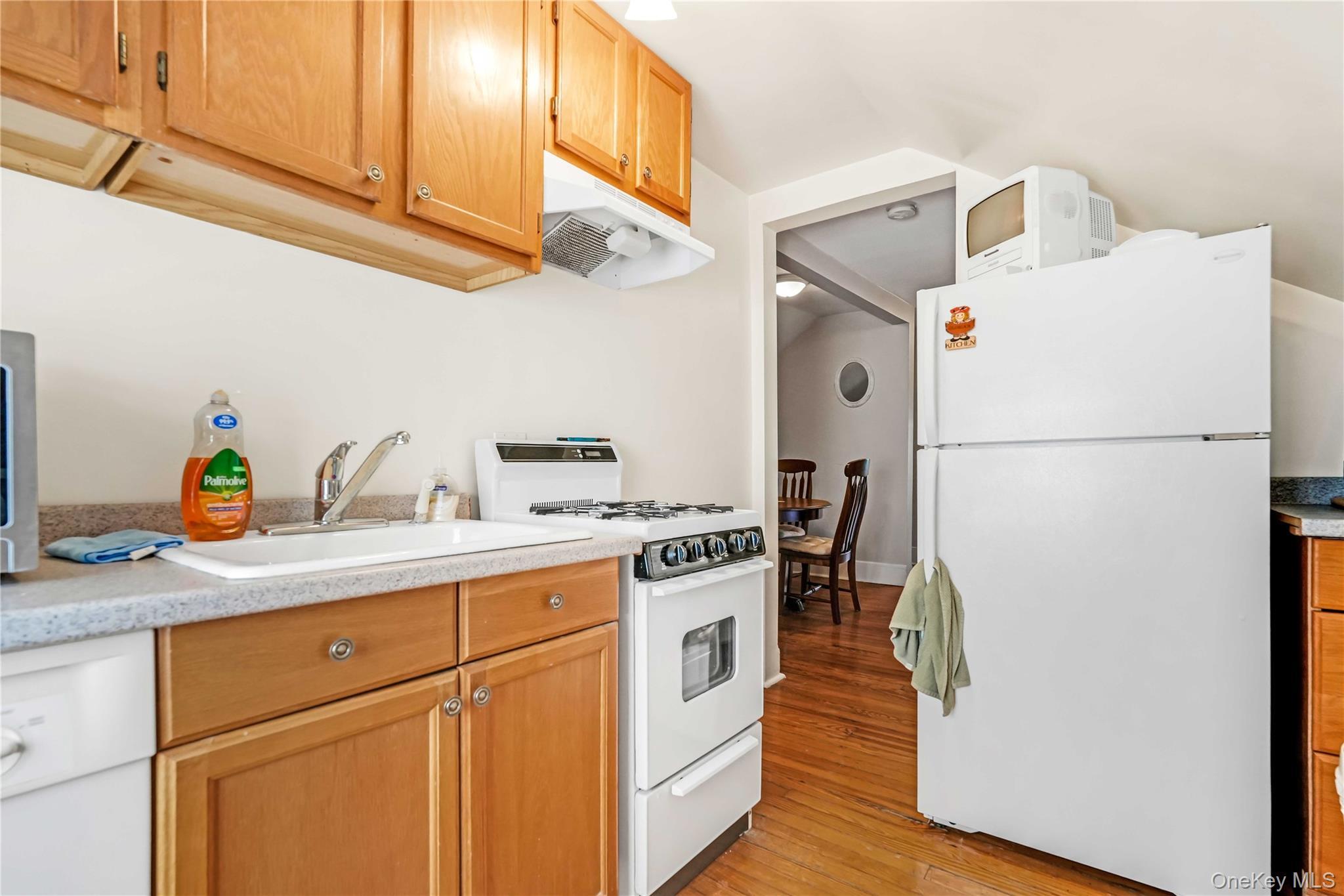 Single Family 12th  Queens, NY 11357, MLS-905114-26