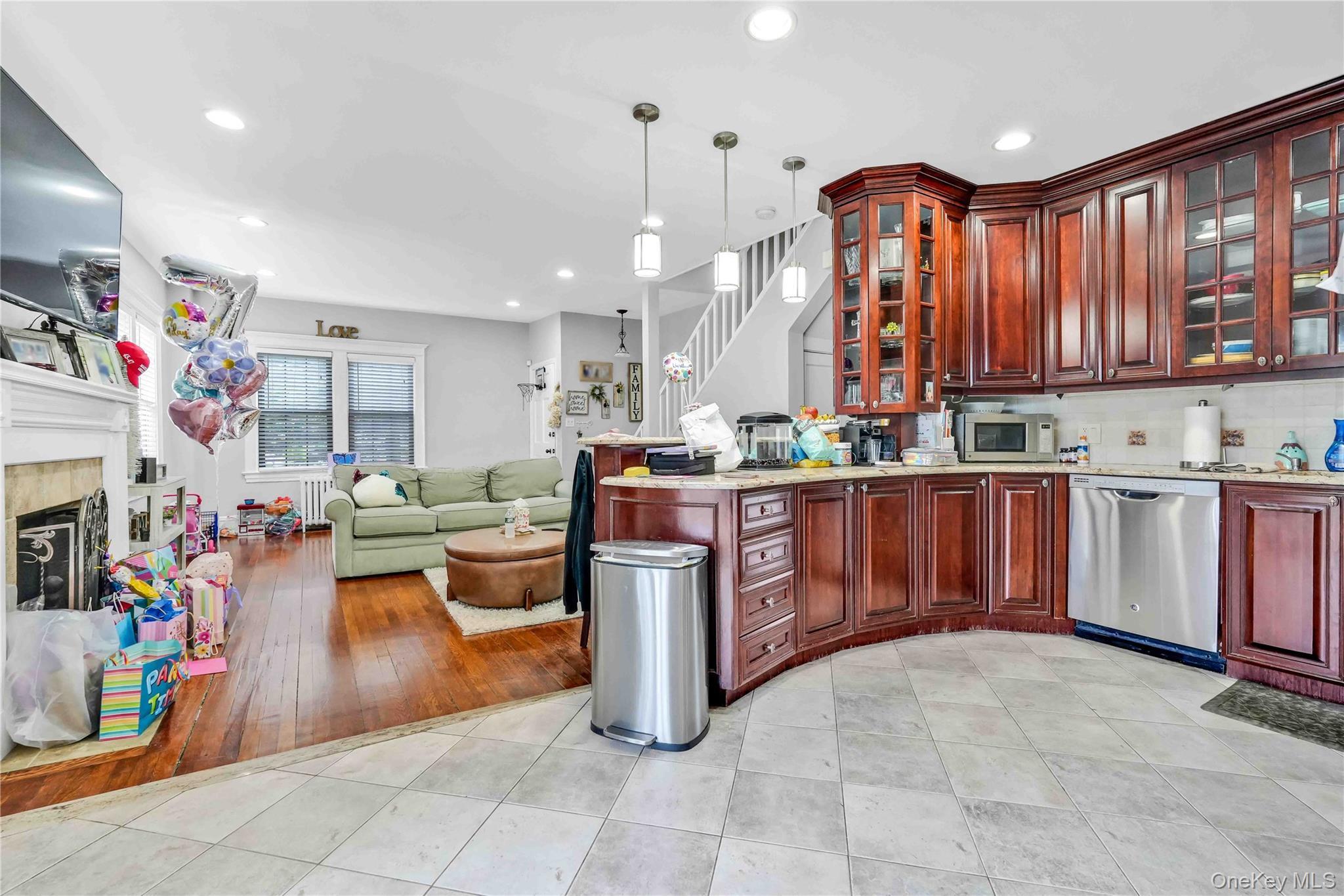 Single Family 12th  Queens, NY 11357, MLS-905114-7