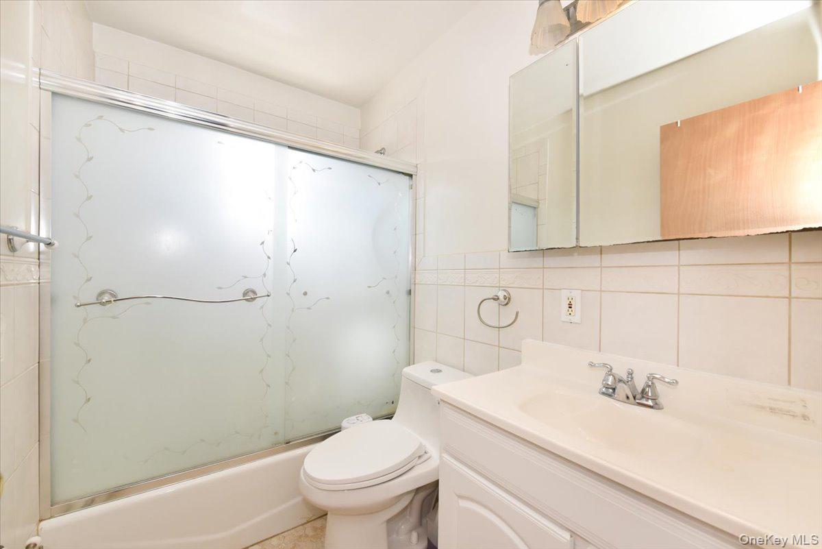 Single Family 79th  Queens, NY 11367, MLS-905126-25