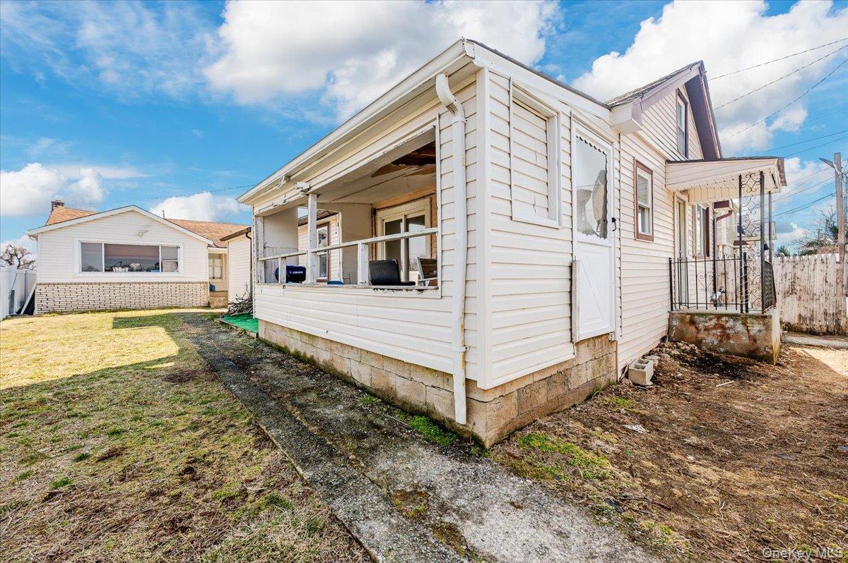 Single Family Beach 3rd Queens, NY 11691, MLS-905147-15