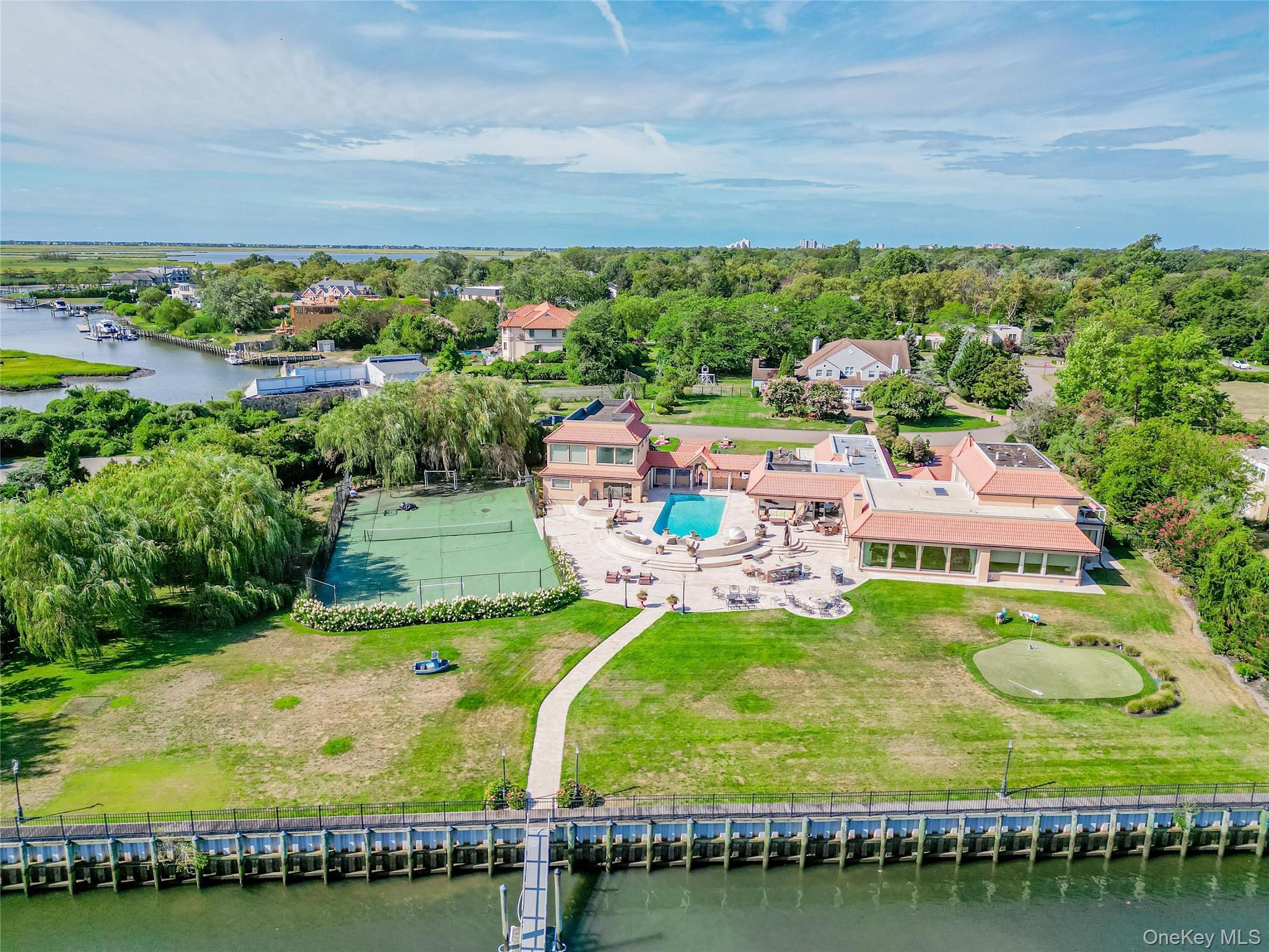 Single Family Heron Nassau County, NY 11557, MLS-905242-47