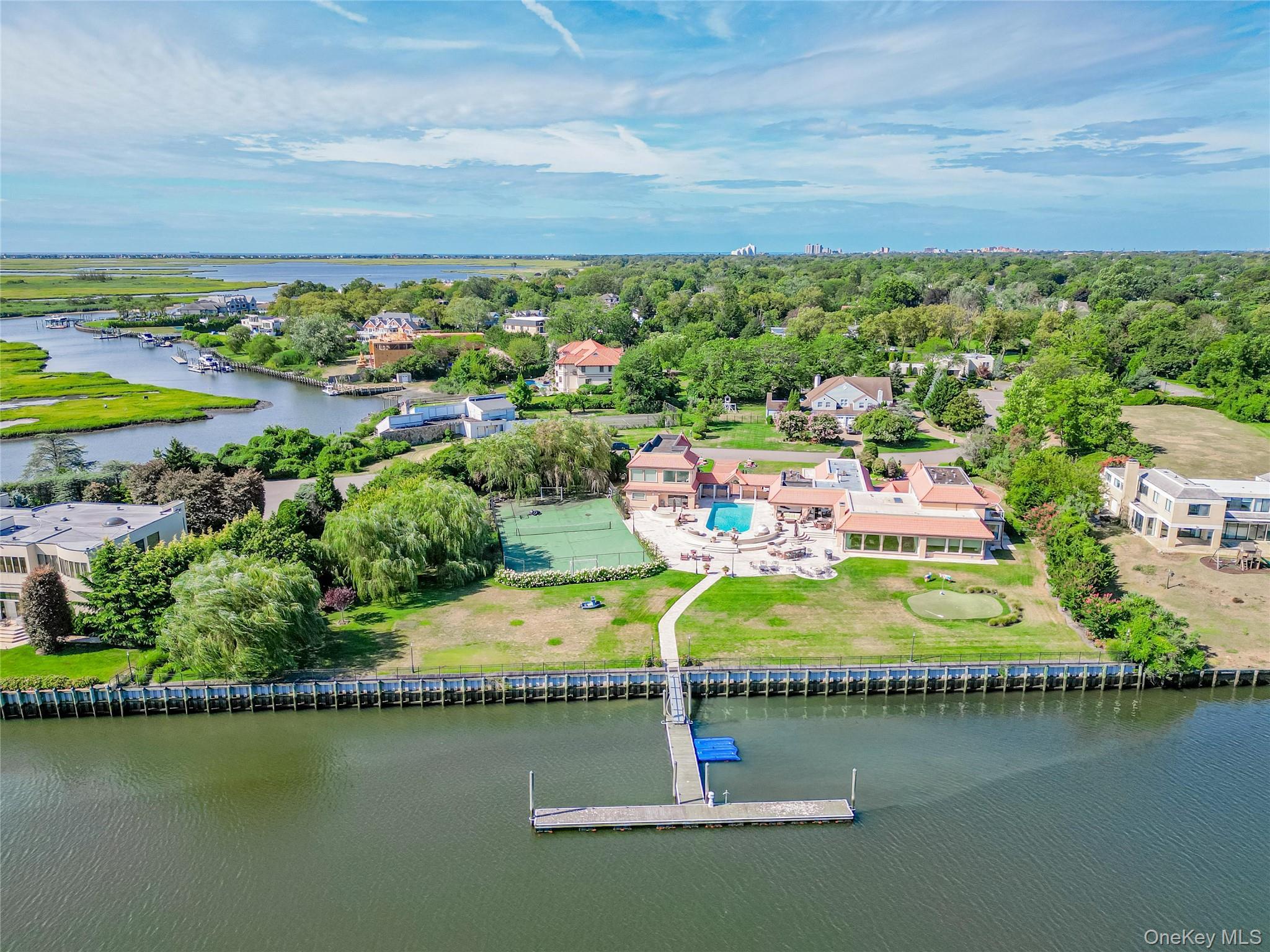 Single Family Heron Nassau County, NY 11557, MLS-905242-48