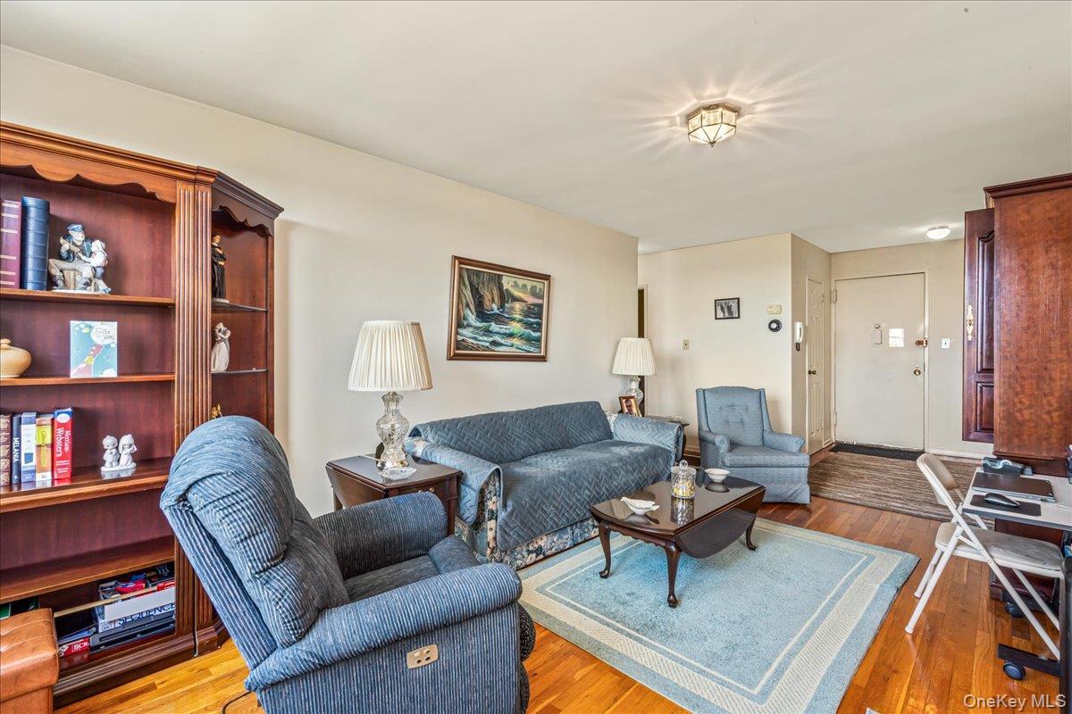 Coop Cross Island  Queens, NY 11357, MLS-905243-7