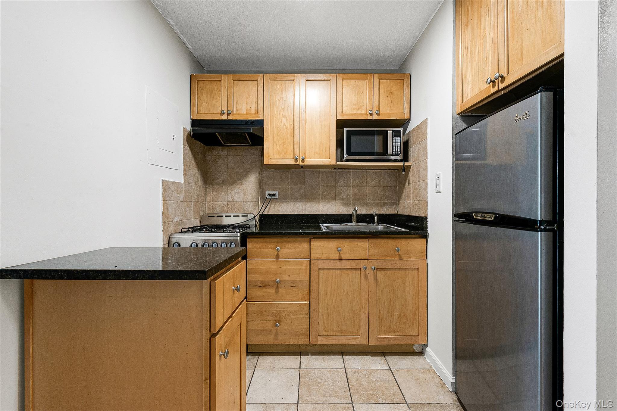 Apartment Union  Queens, NY 11367, MLS-905248-10