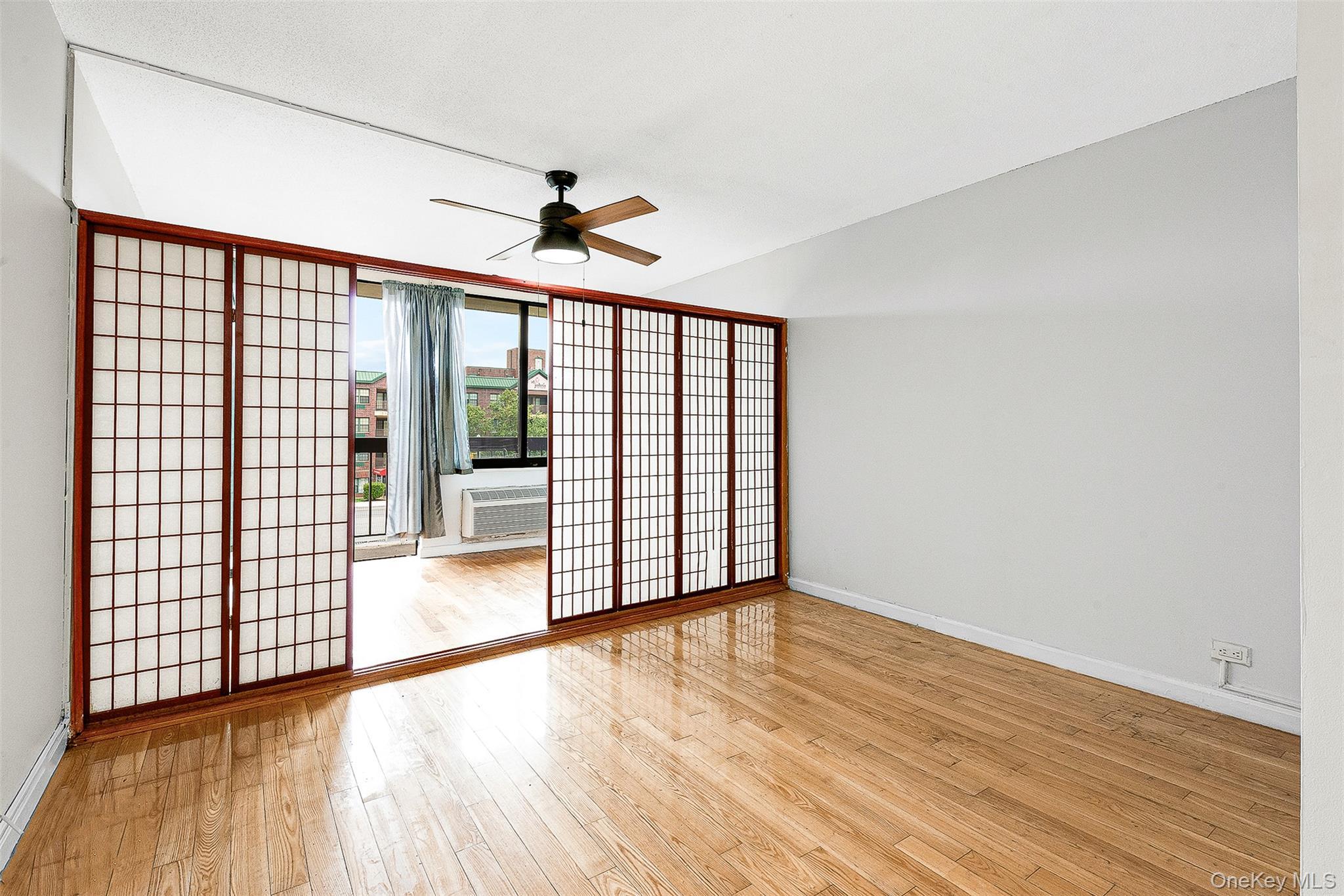 Apartment Union  Queens, NY 11367, MLS-905248-11