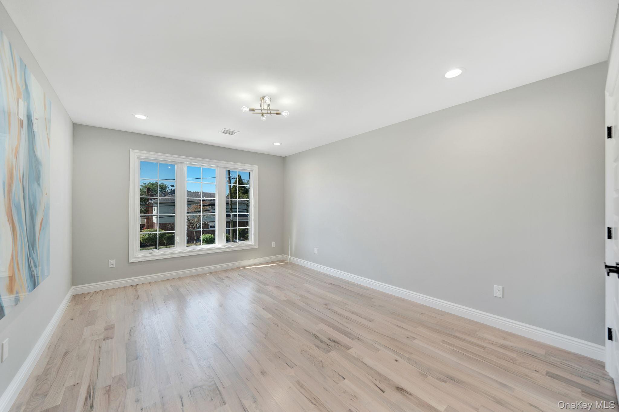 Single Family Hoffman Nassau County, NY 11003, MLS-905253-21