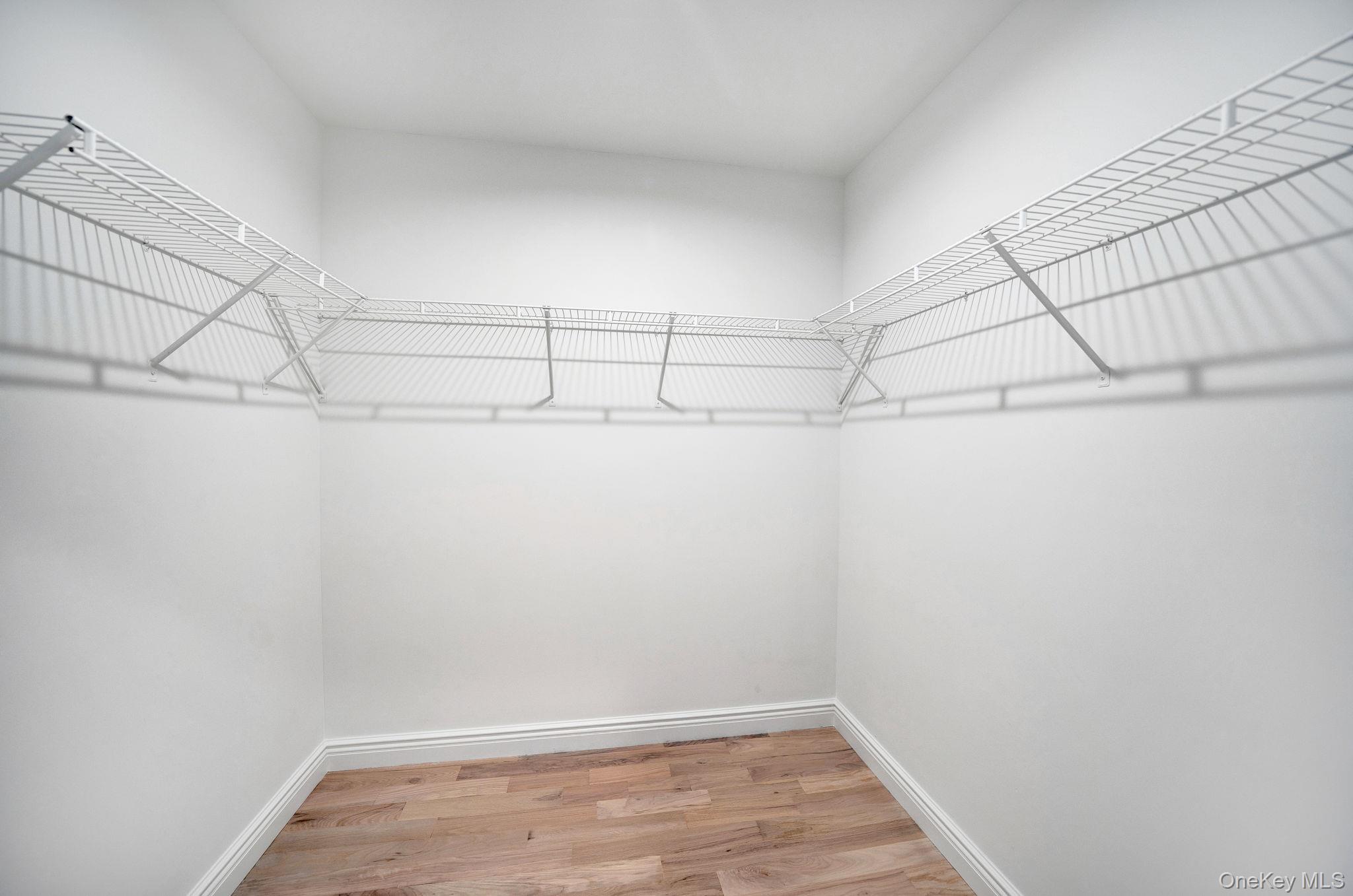 Single Family Hoffman Nassau County, NY 11003, MLS-905253-28