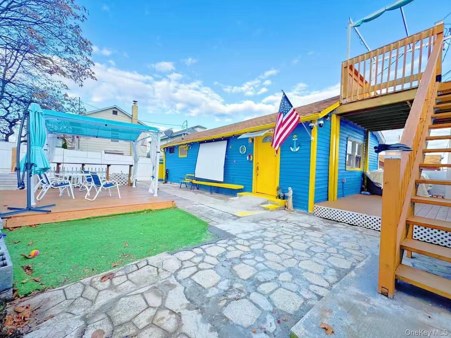 Single Family Pennyfield Cp Dr Bronx, NY 10465, MLS-905257-3