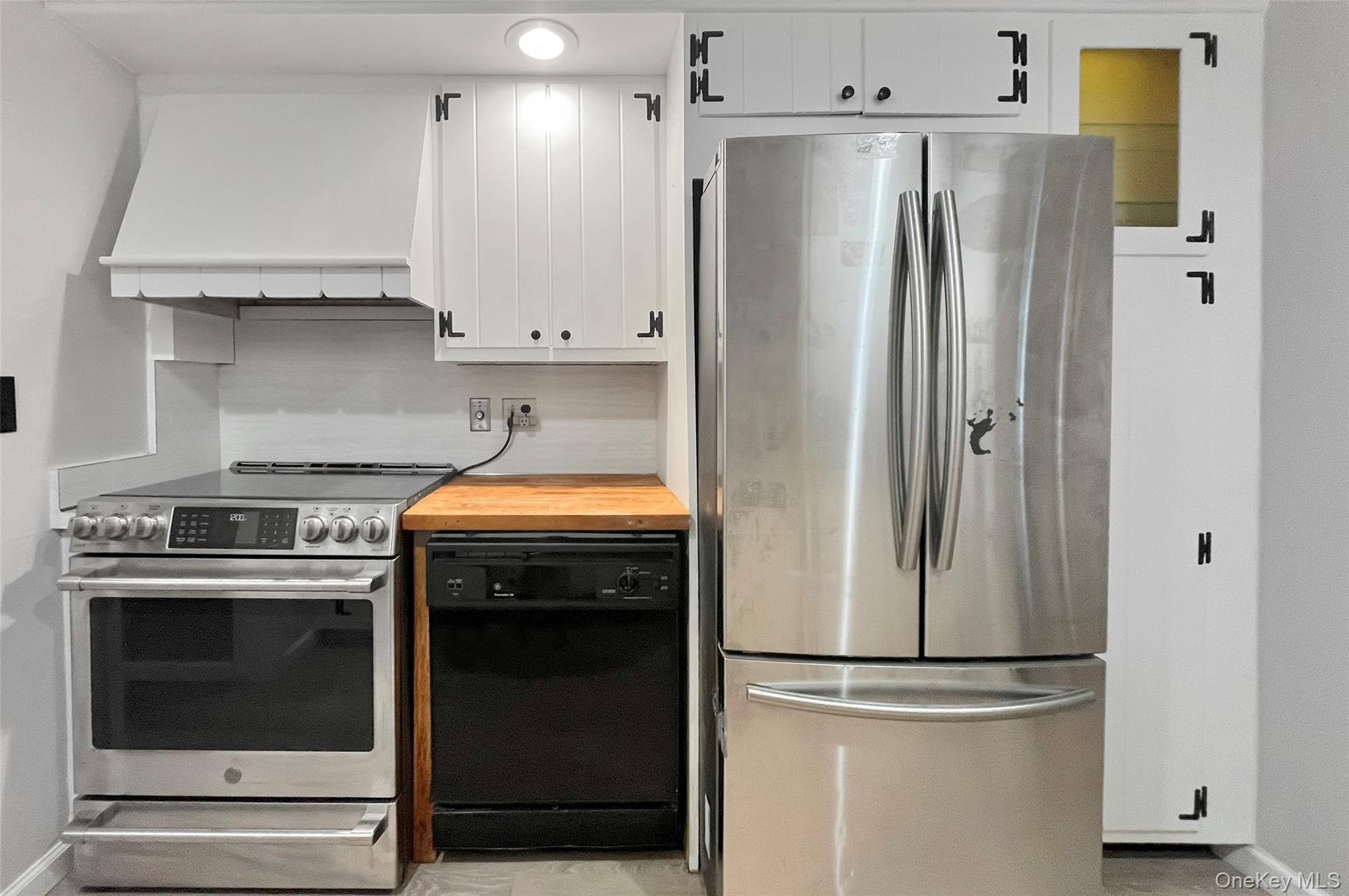 Single Family Martin  Dutchess County, NY 12603, MLS-905297-10