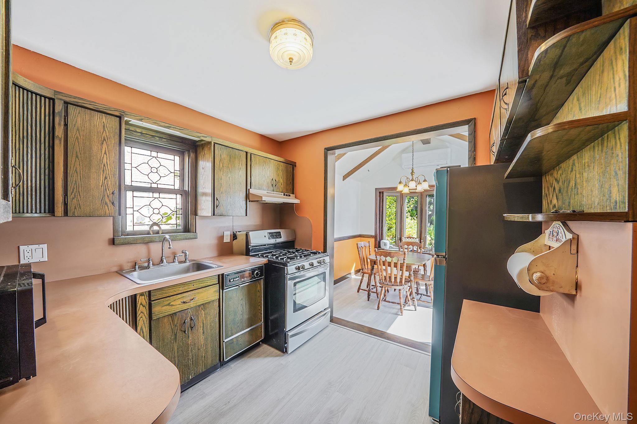 Single Family Williamsbridge  Bronx, NY 10461, MLS-905301-13