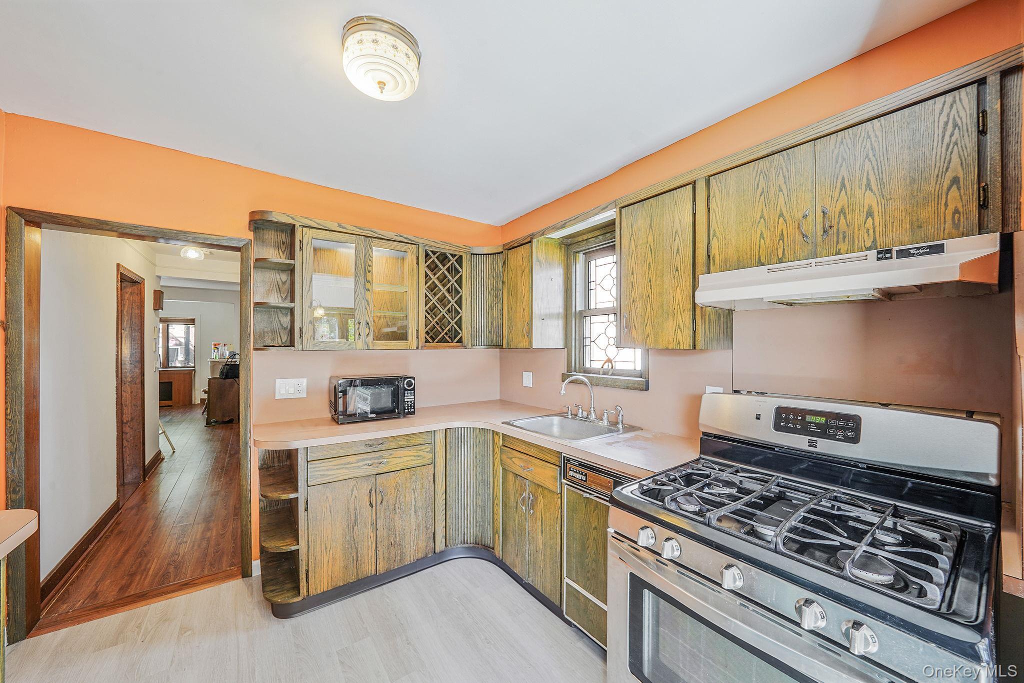 Single Family Williamsbridge  Bronx, NY 10461, MLS-905301-14