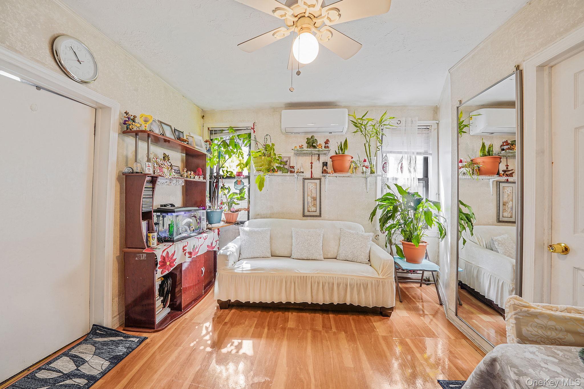 Single Family Williamsbridge  Bronx, NY 10461, MLS-905301-24