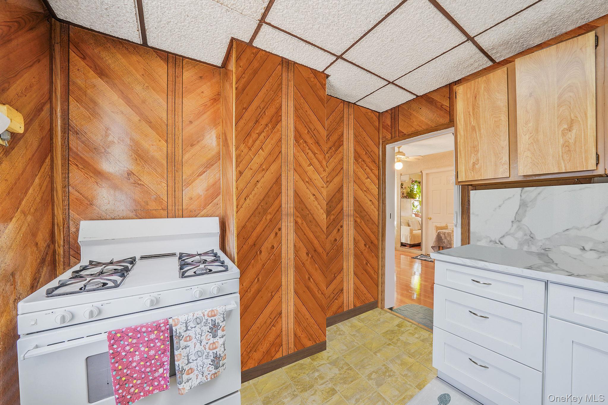 Single Family Williamsbridge  Bronx, NY 10461, MLS-905301-30