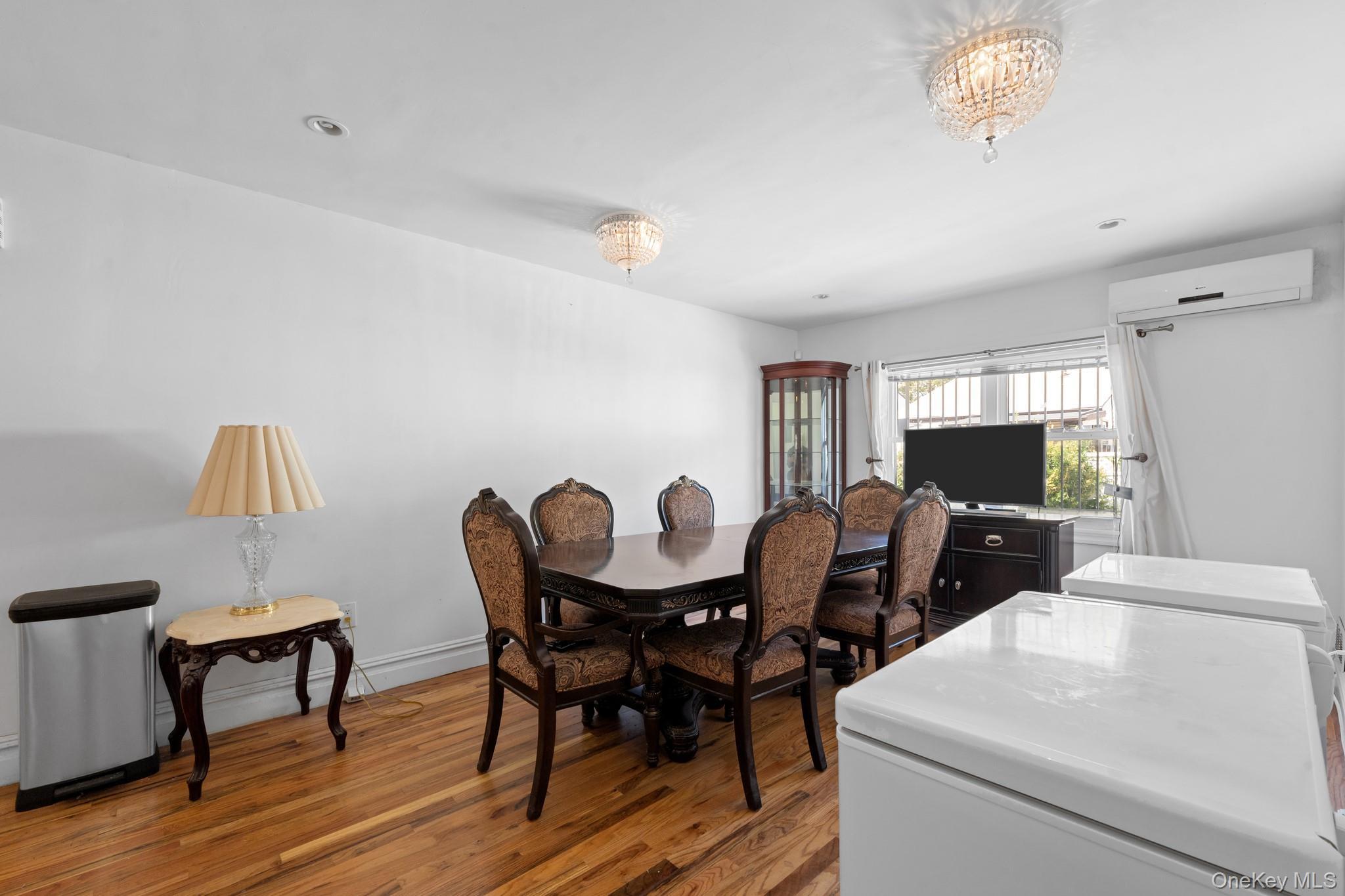 Single Family Seaview  Brooklyn, NY 11236, MLS-905315-17