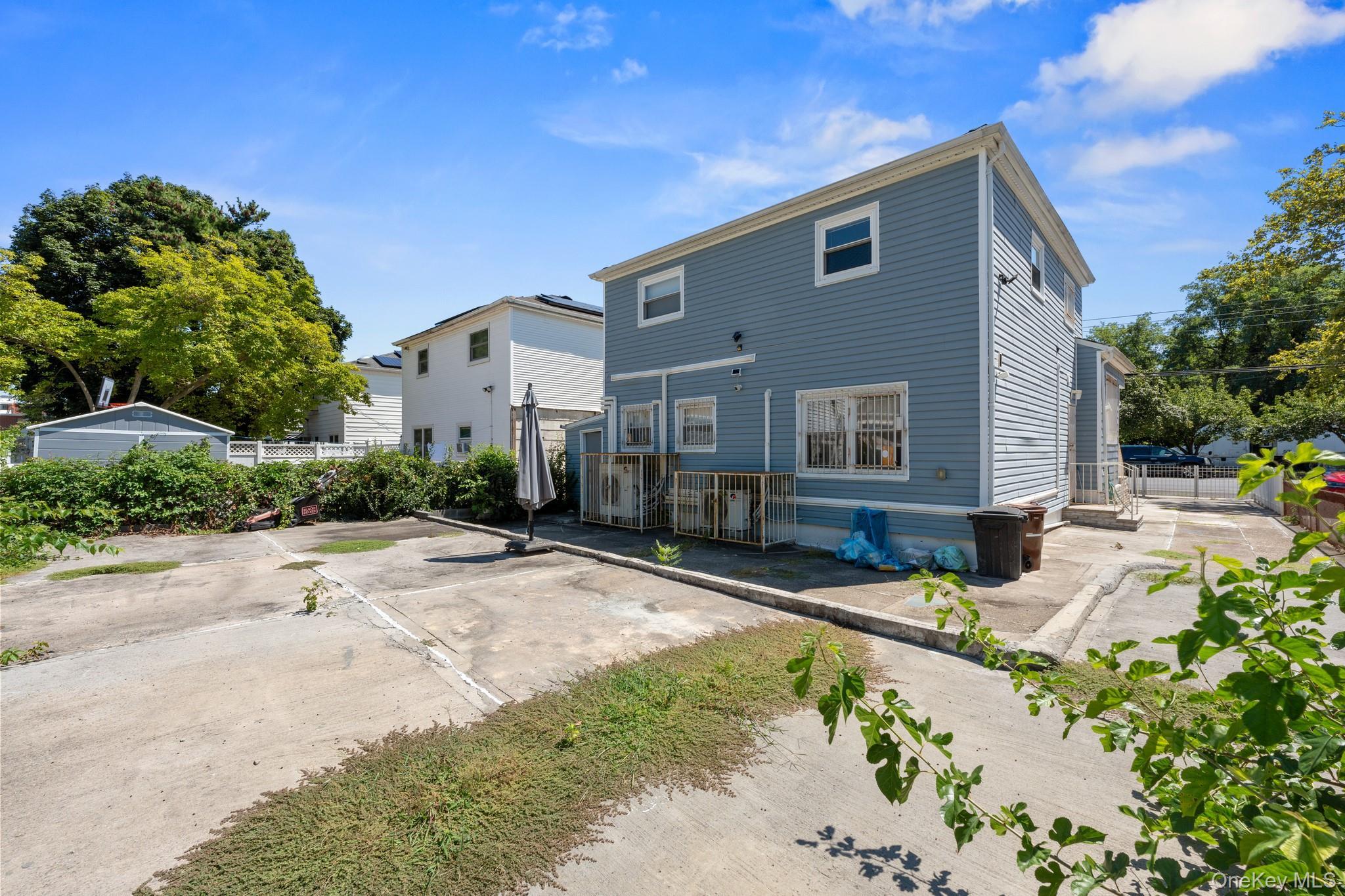 Single Family Seaview  Brooklyn, NY 11236, MLS-905315-21