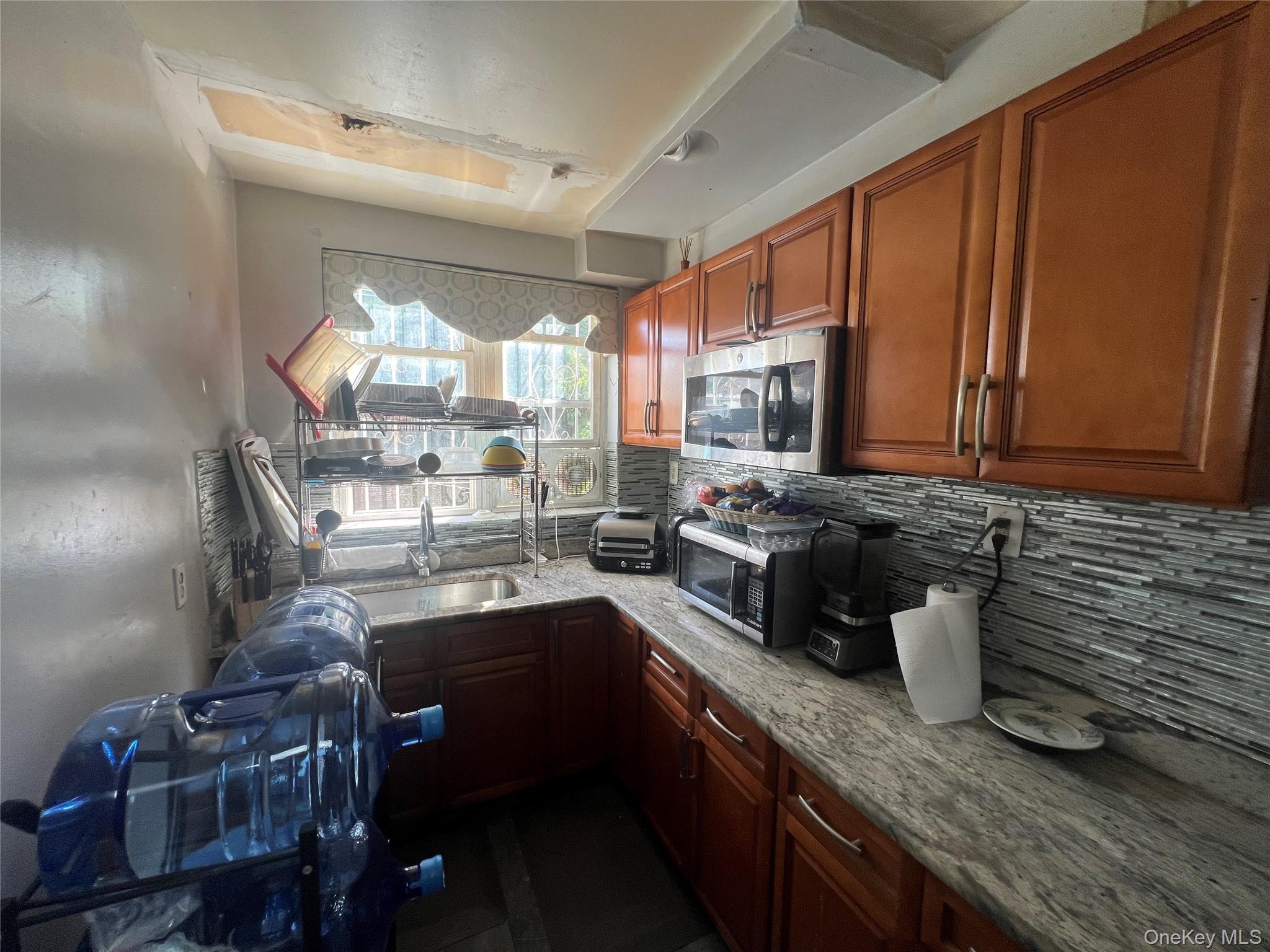 Single Family Radcliff  Bronx, NY 10469, MLS-905330-5