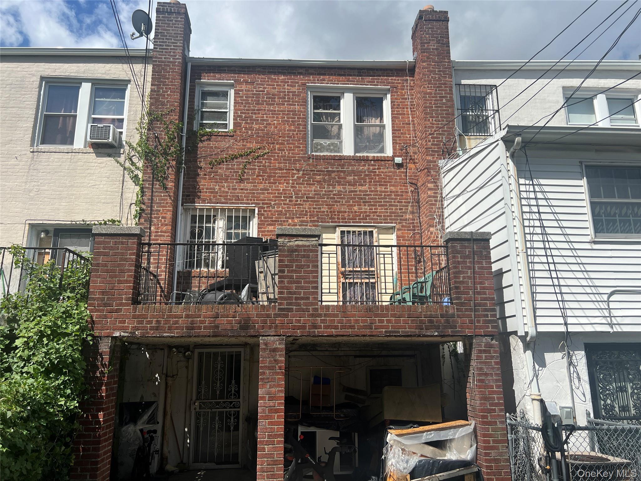 Single Family Radcliff  Bronx, NY 10469, MLS-905330-7