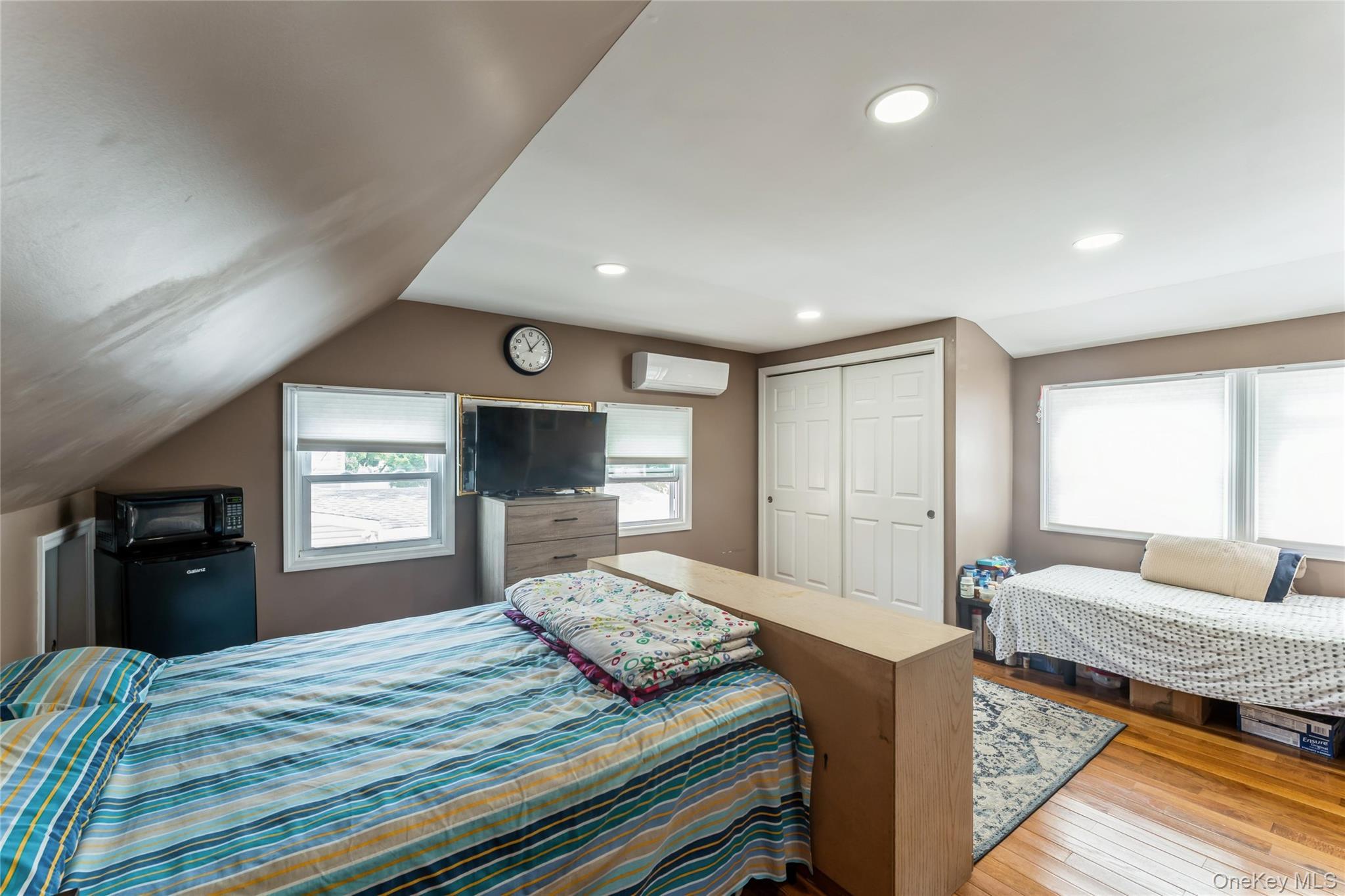 Single Family Floral  Nassau County, NY 11590, MLS-905359-10