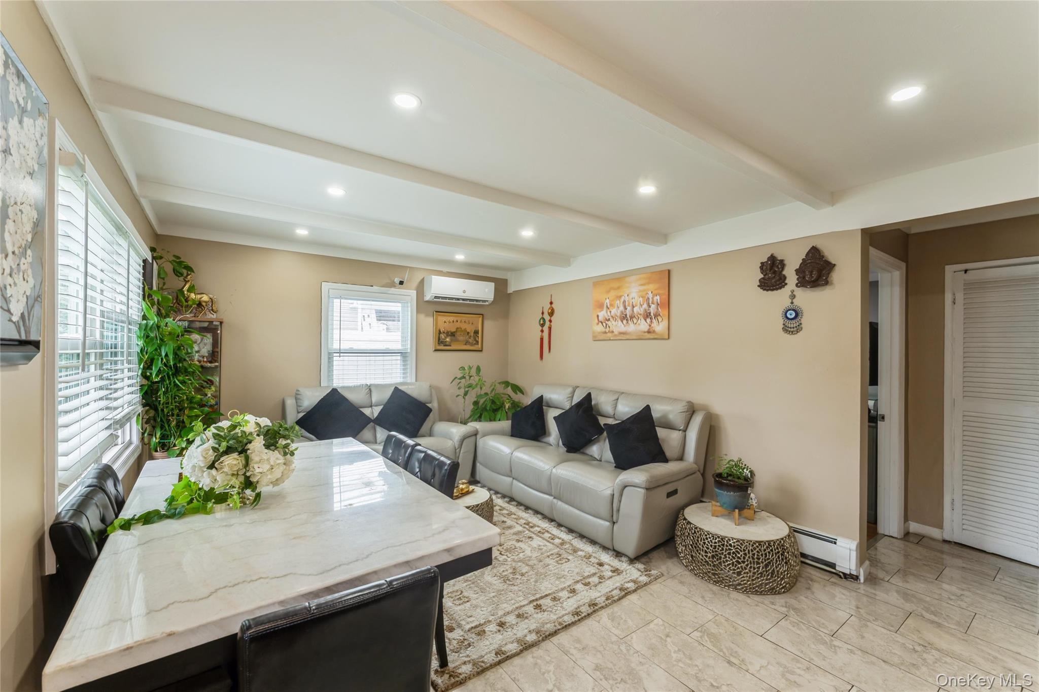 Single Family Floral  Nassau County, NY 11590, MLS-905359-4