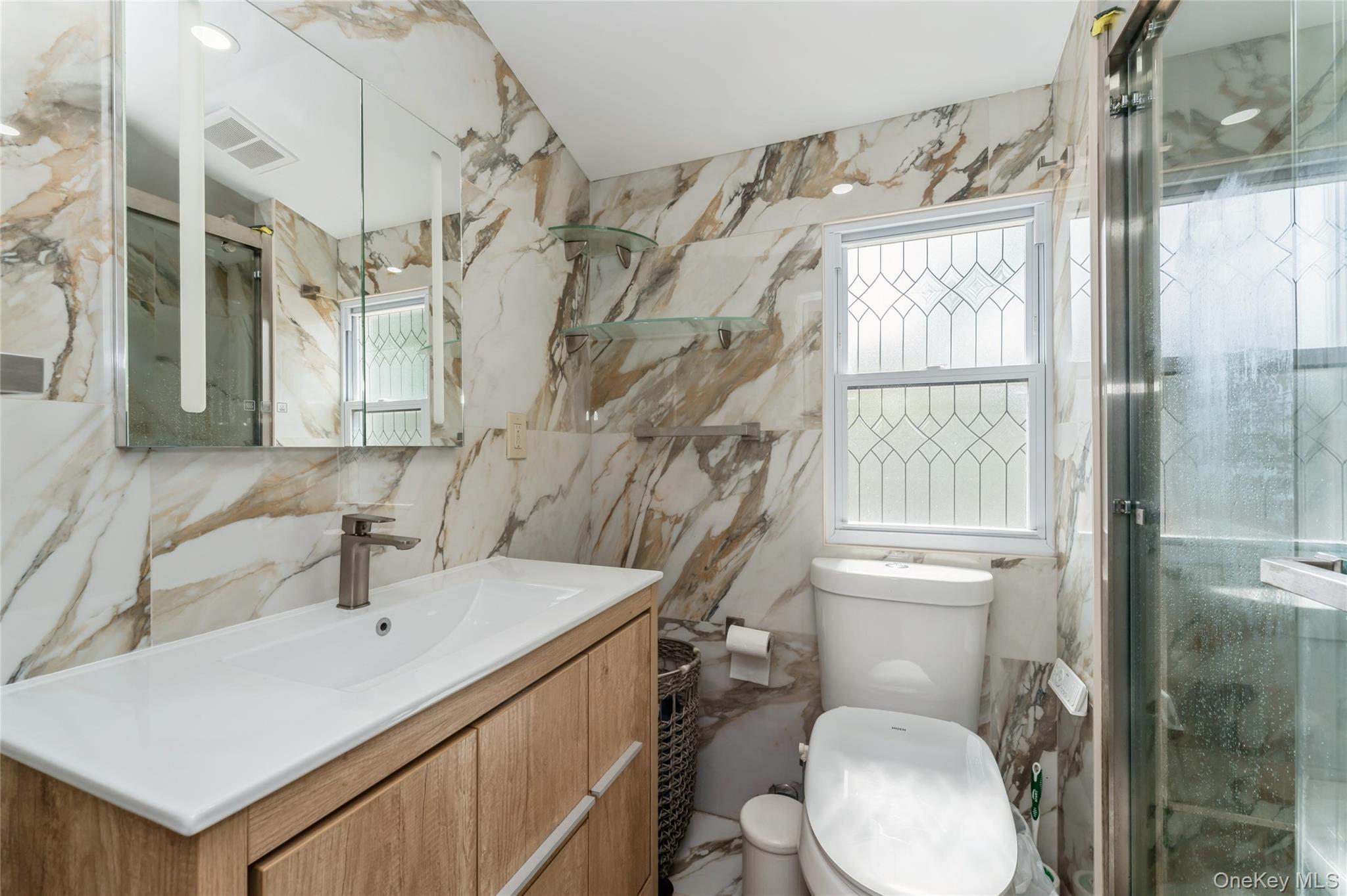 Single Family Floral  Nassau County, NY 11590, MLS-905359-8