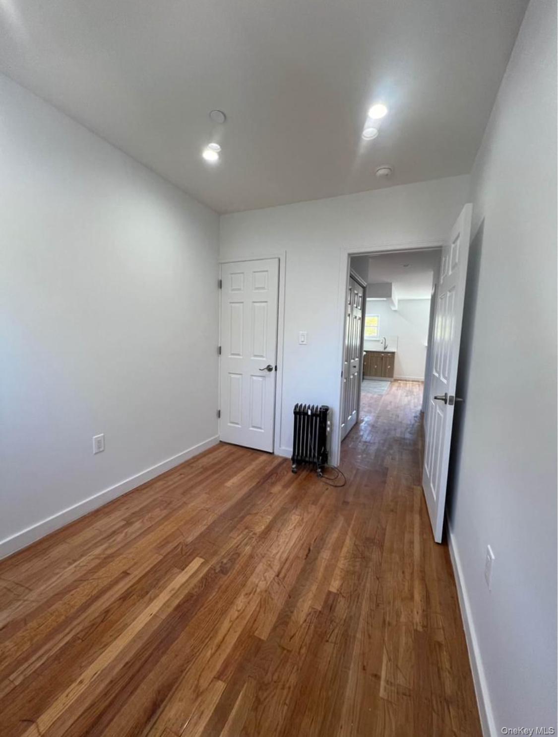 Single Family Rosedale  Bronx, NY 10473, MLS-905370-4