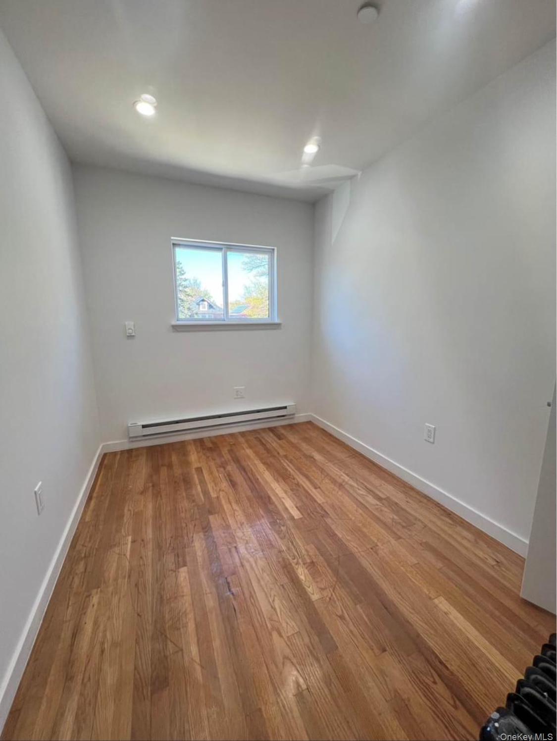 Single Family Rosedale  Bronx, NY 10473, MLS-905370-8