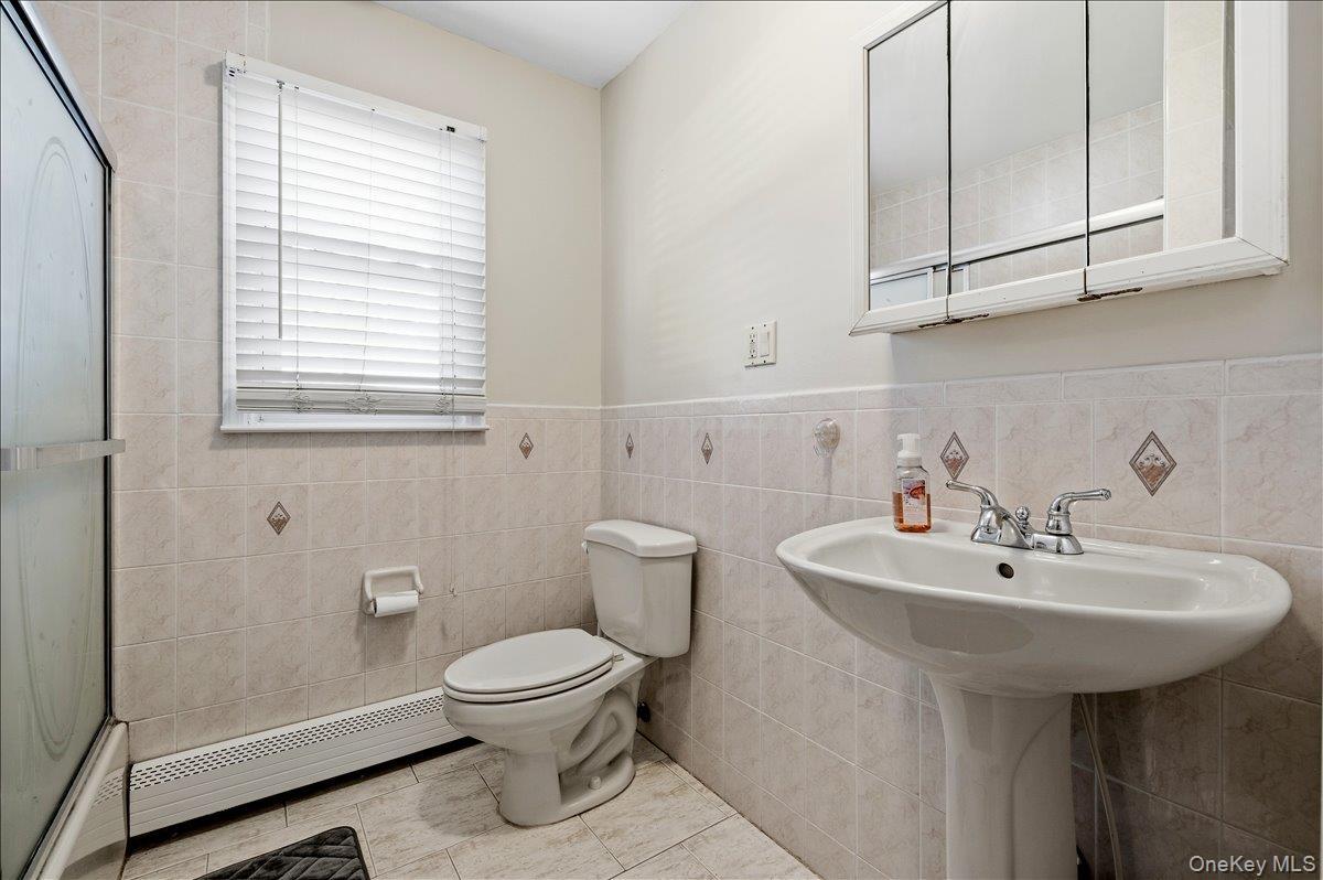 Single Family King  Suffolk County, NY 11706, MLS-905407-17