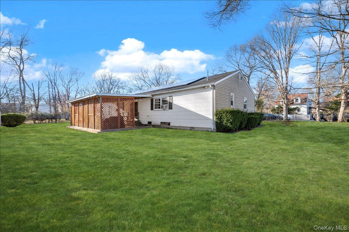 Single Family King  Suffolk County, NY 11706, MLS-905407-21