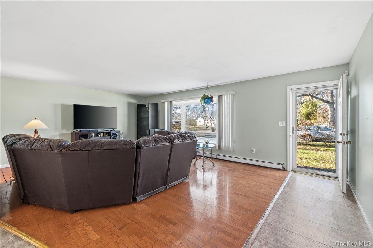 Single Family King  Suffolk County, NY 11706, MLS-905407-7