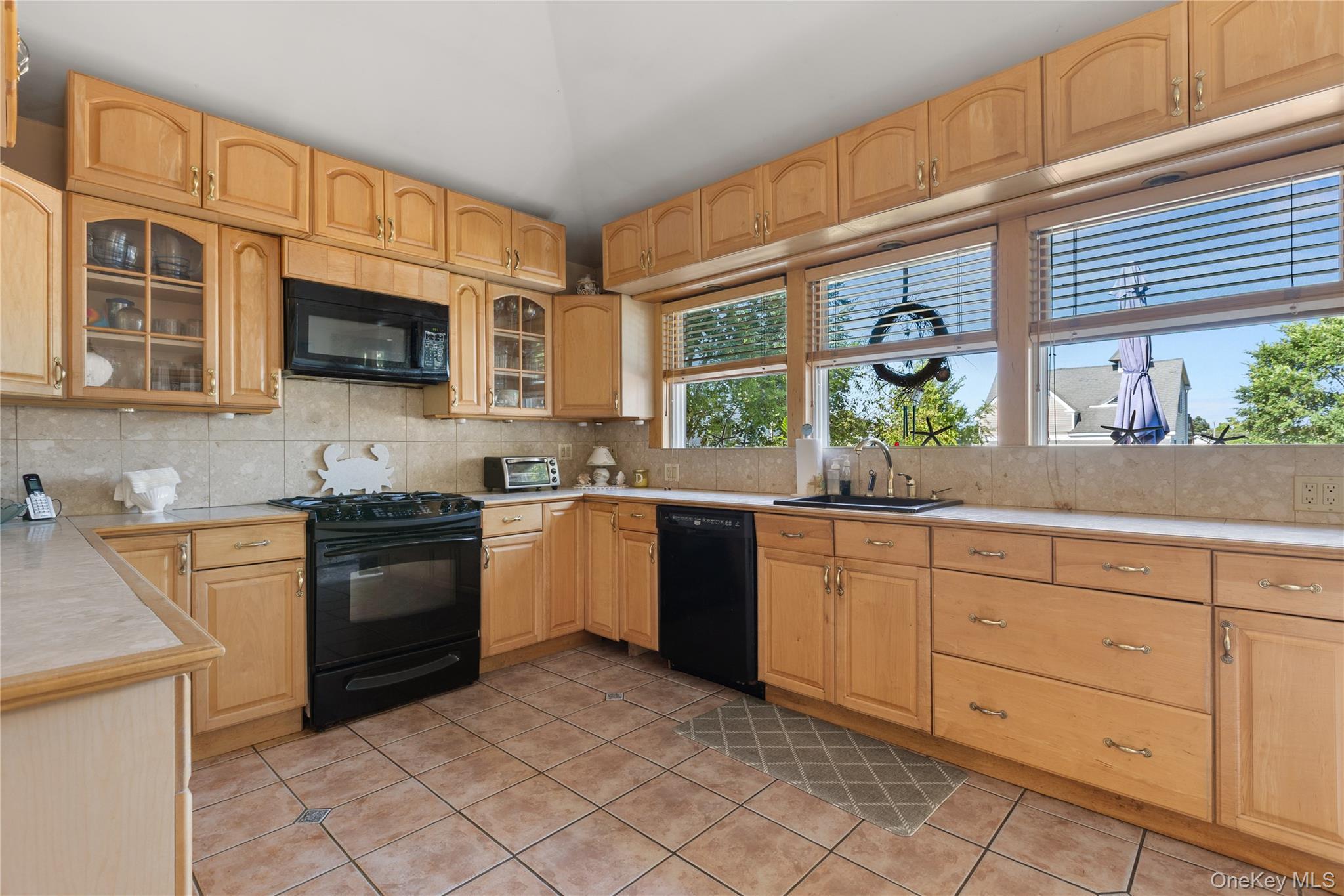 Single Family Ocean Suffolk County, NY 11706, MLS-905465-3