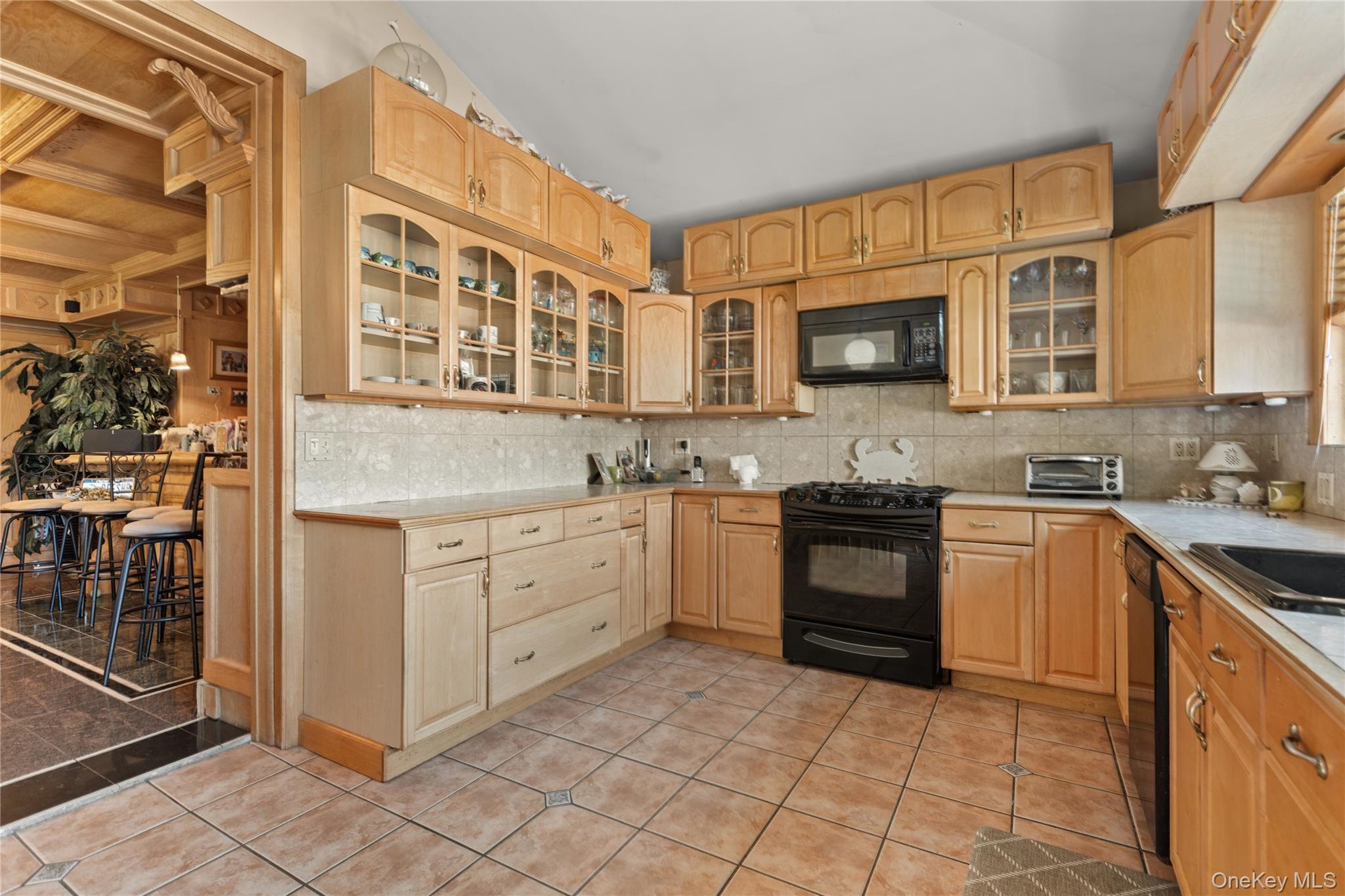 Single Family Ocean Suffolk County, NY 11706, MLS-905465-4