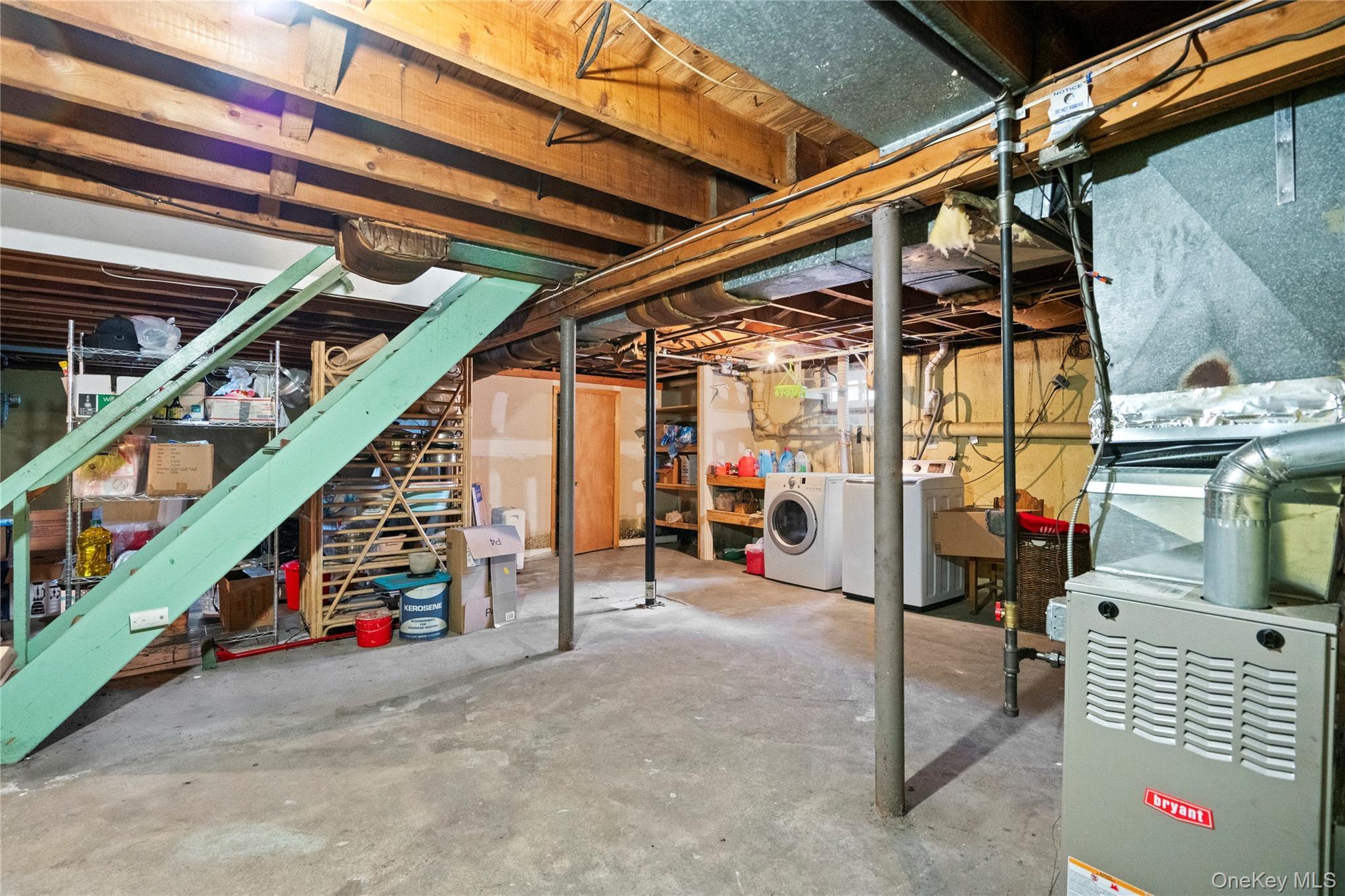 Single Family Unqua  Nassau County, NY 11758, MLS-905480-22