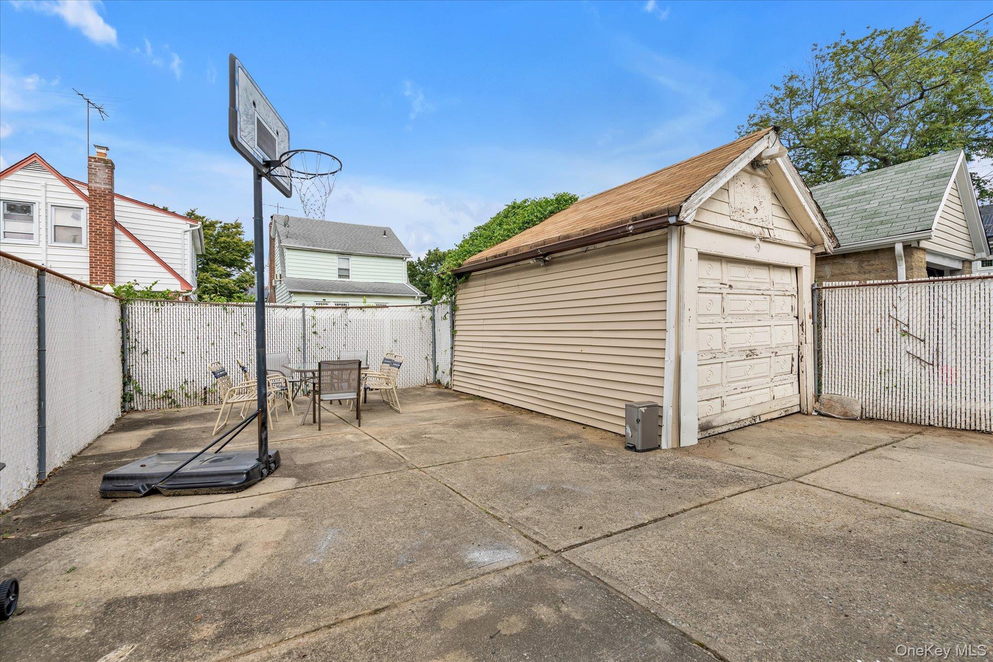 Single Family 181st Queens, NY 11413, MLS-905492-15