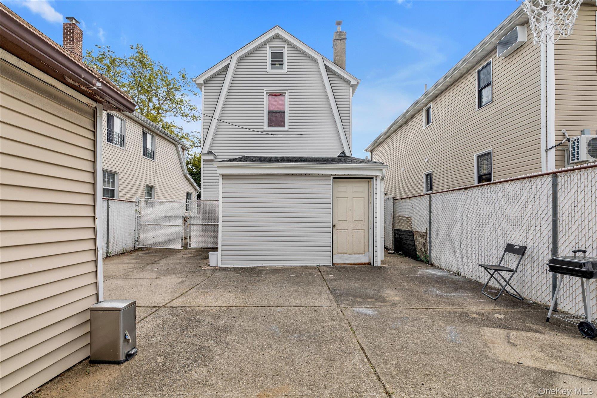 Single Family 181st Queens, NY 11413, MLS-905492-16