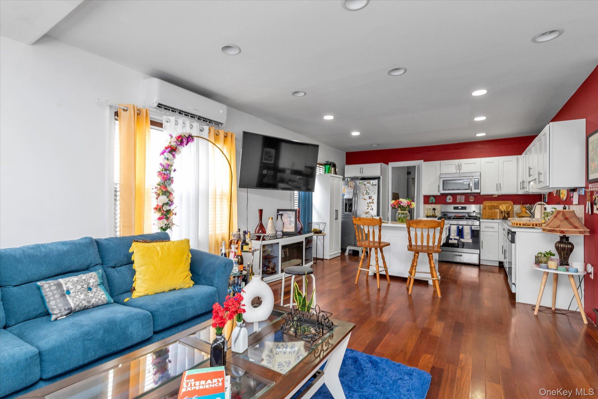 Single Family 181st Queens, NY 11413, MLS-905492-5