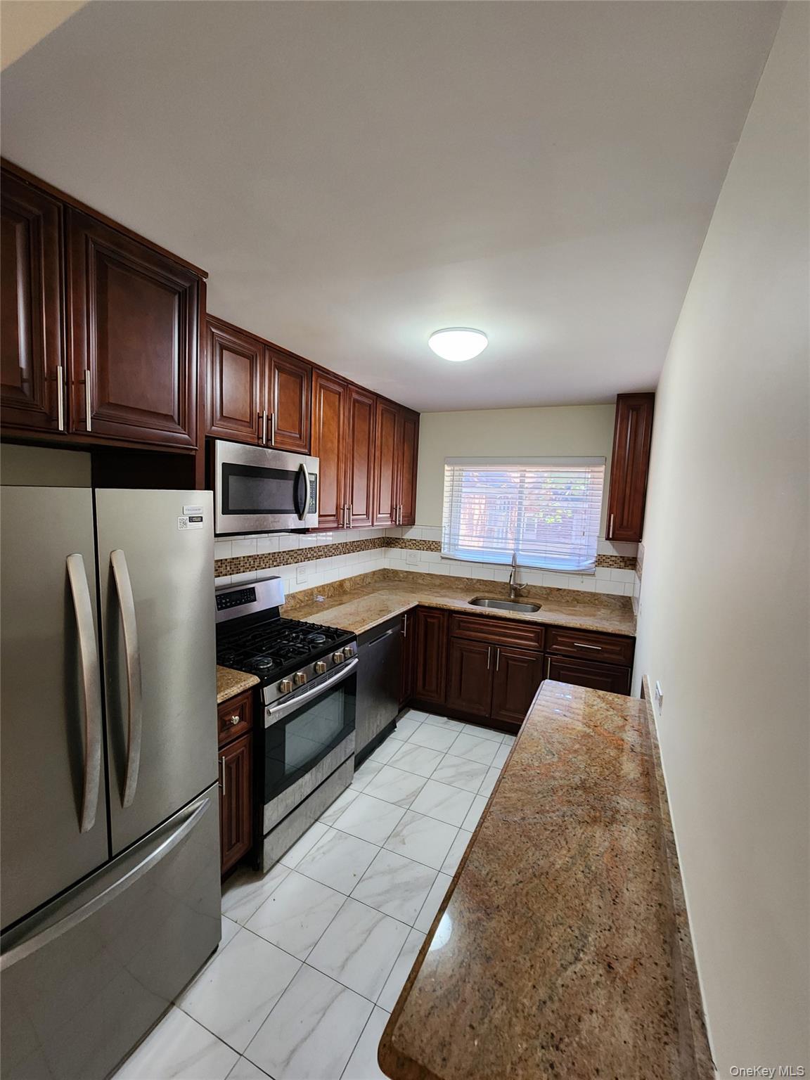 Single Family 76 Queens, NY 11367, MLS-905523-3