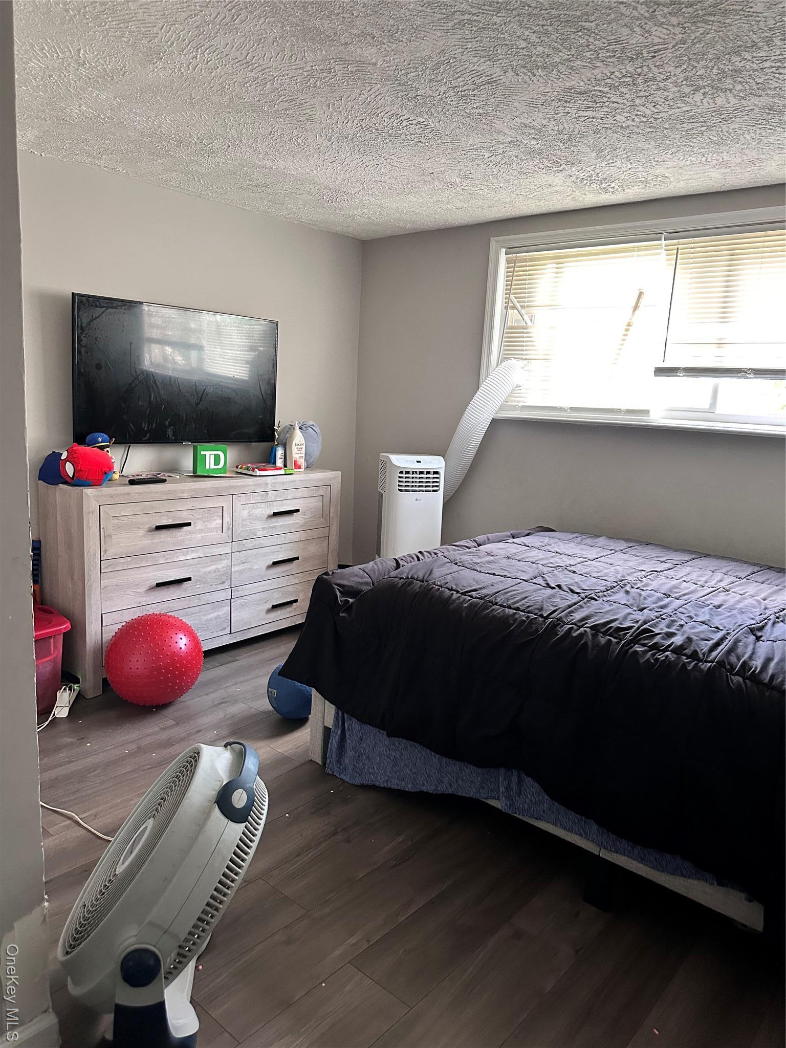 Single Family 31st Suffolk County, NY 11798, MLS-905525-12